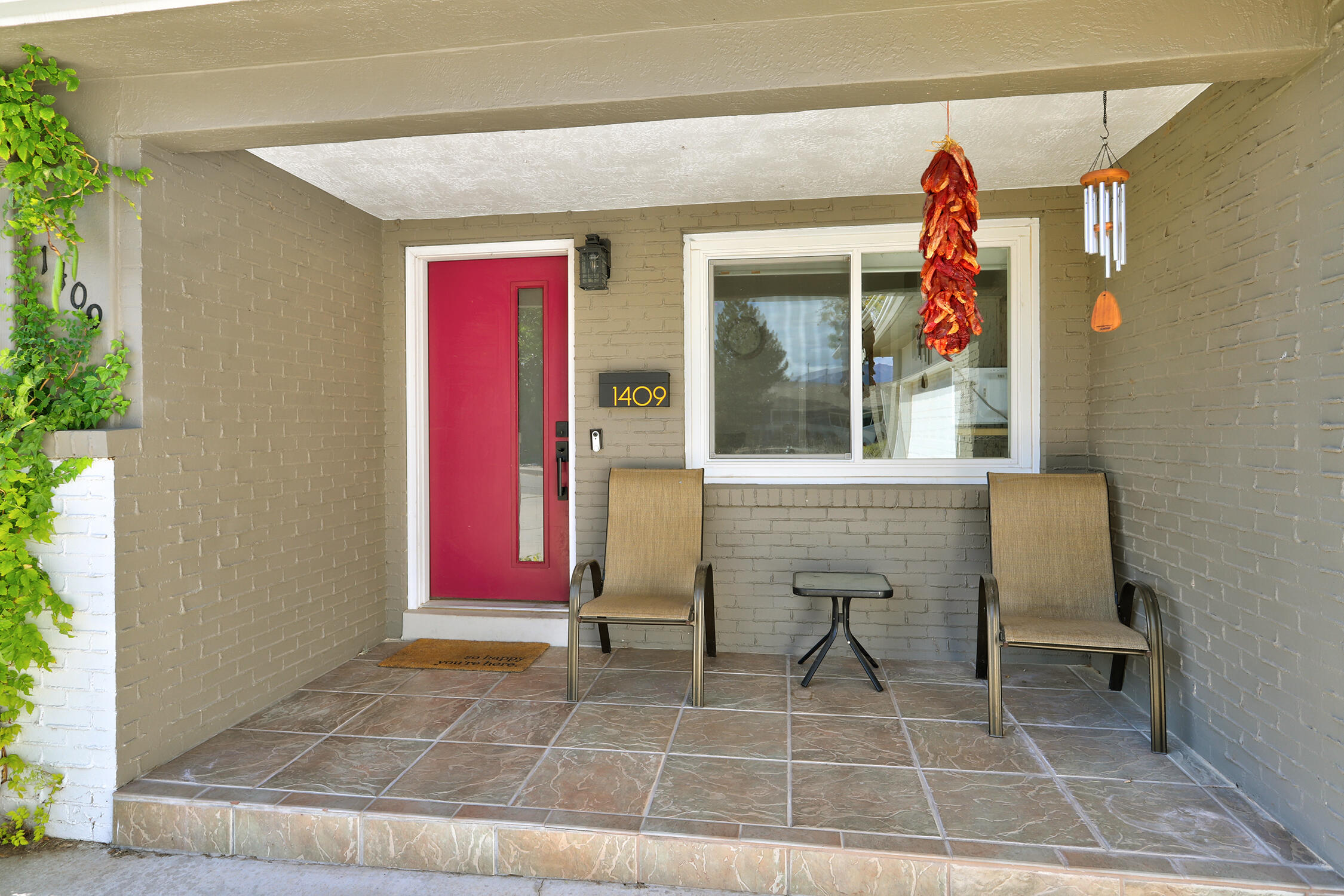 1409 Valencia Drive NE