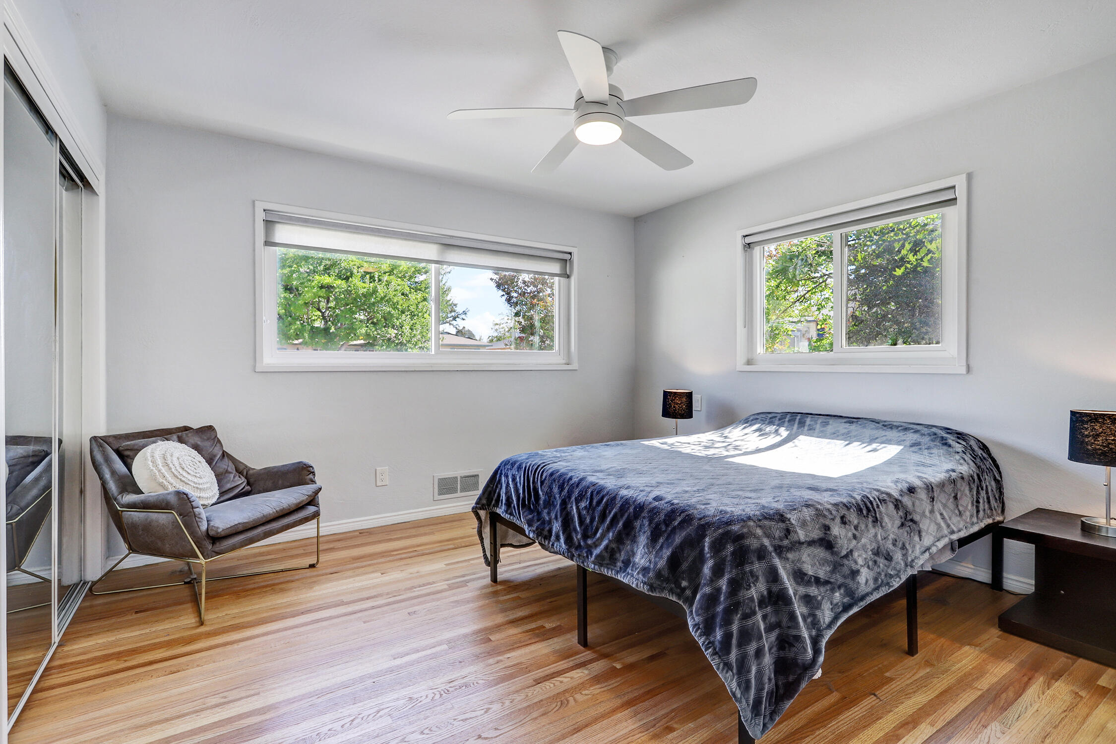 1409 Valencia Drive NE