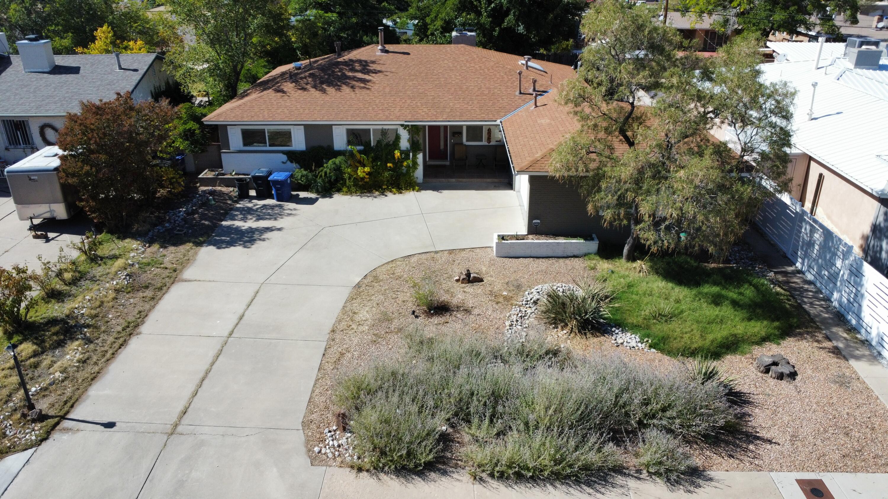 1409 Valencia Drive NE