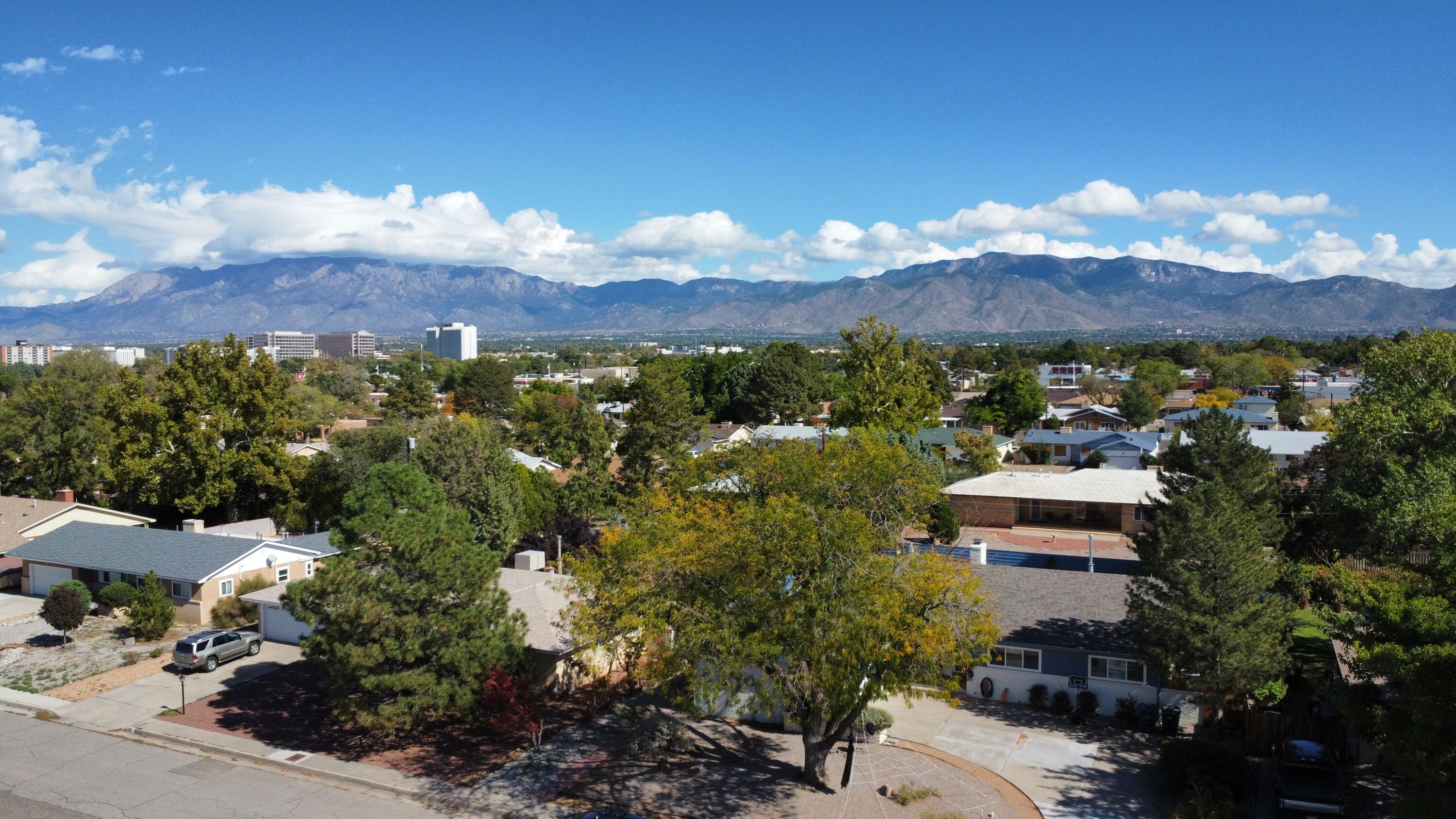 1409 Valencia Drive NE