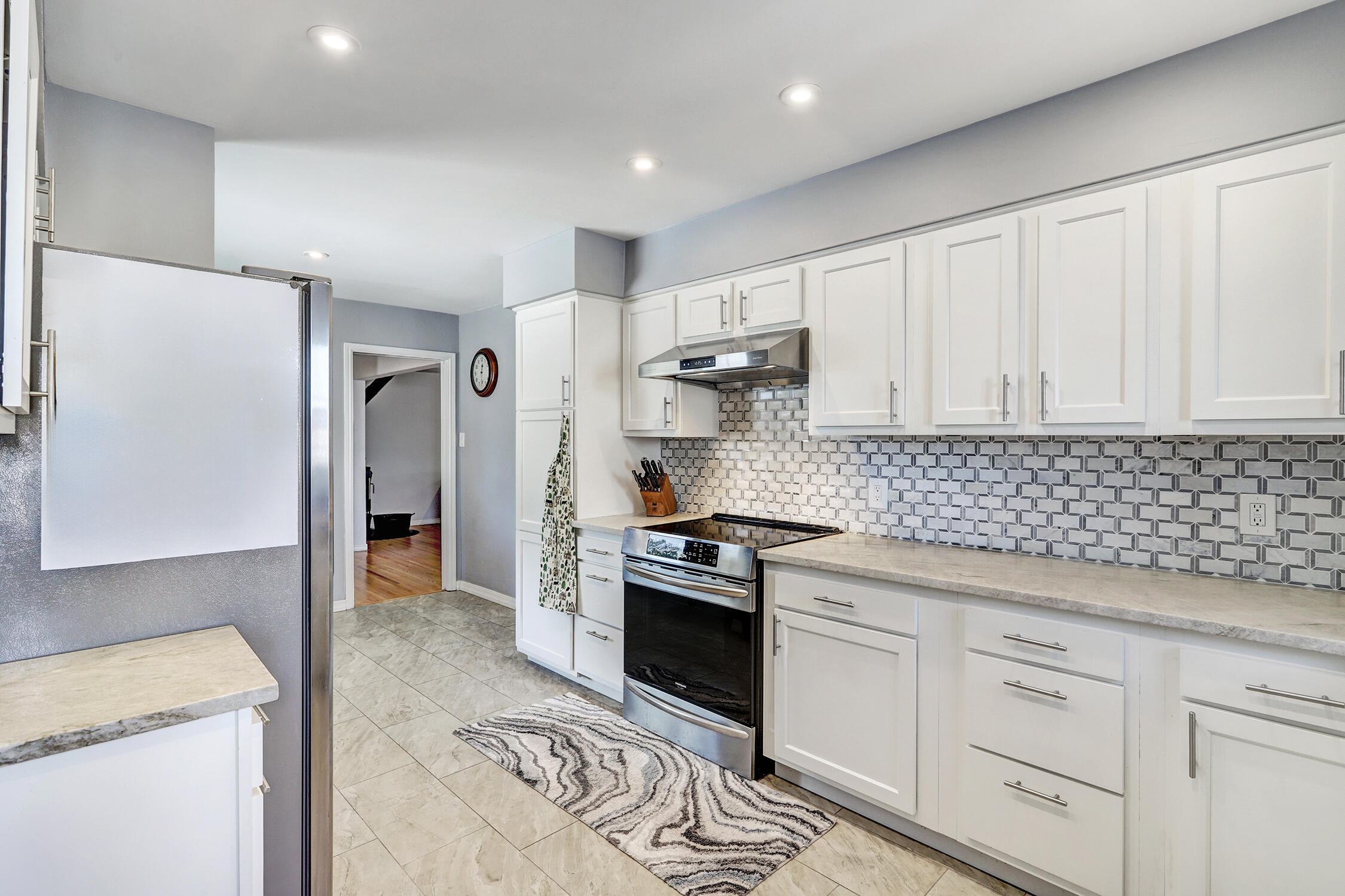 1409 Valencia Drive NE