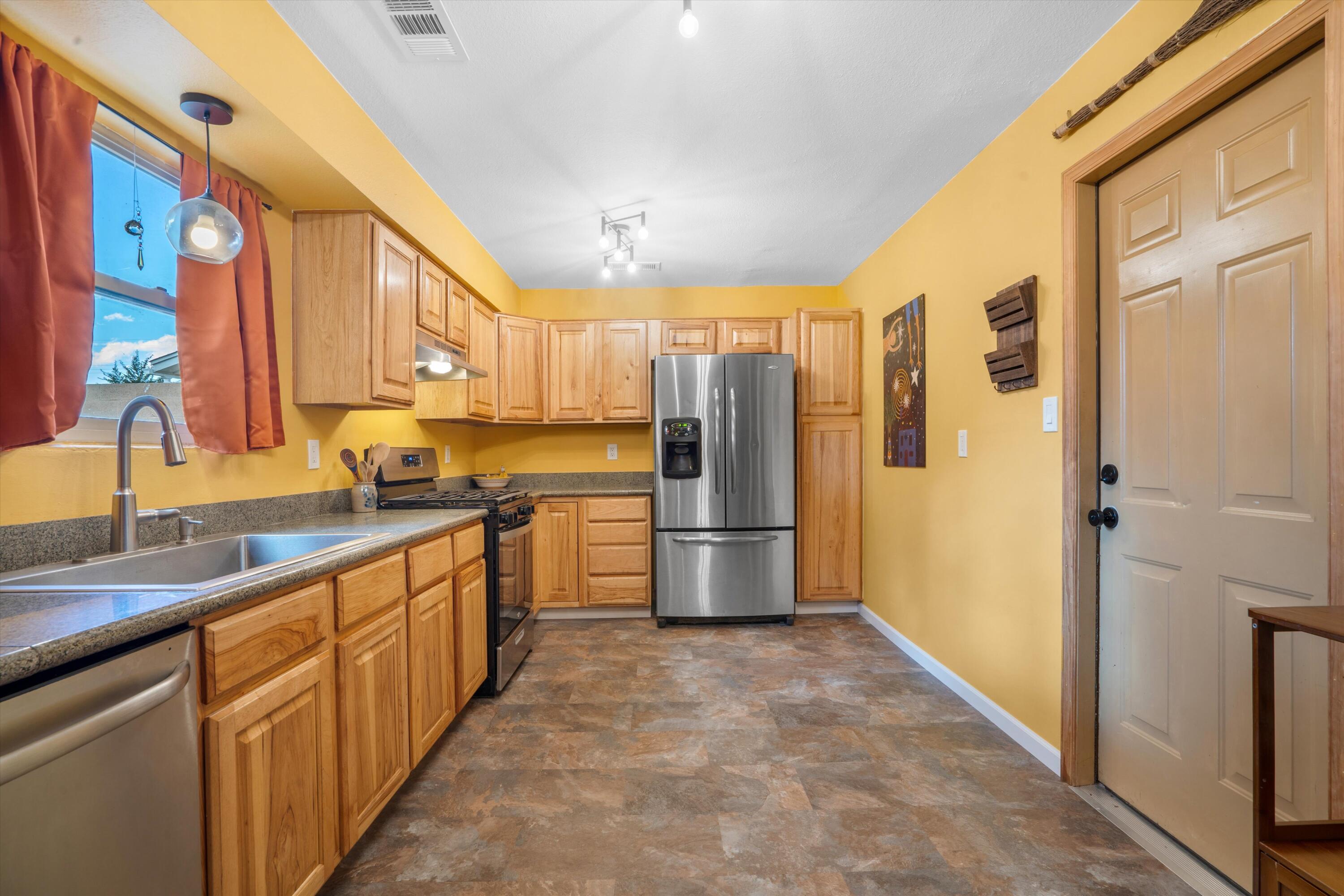 211 Littler Drive SE