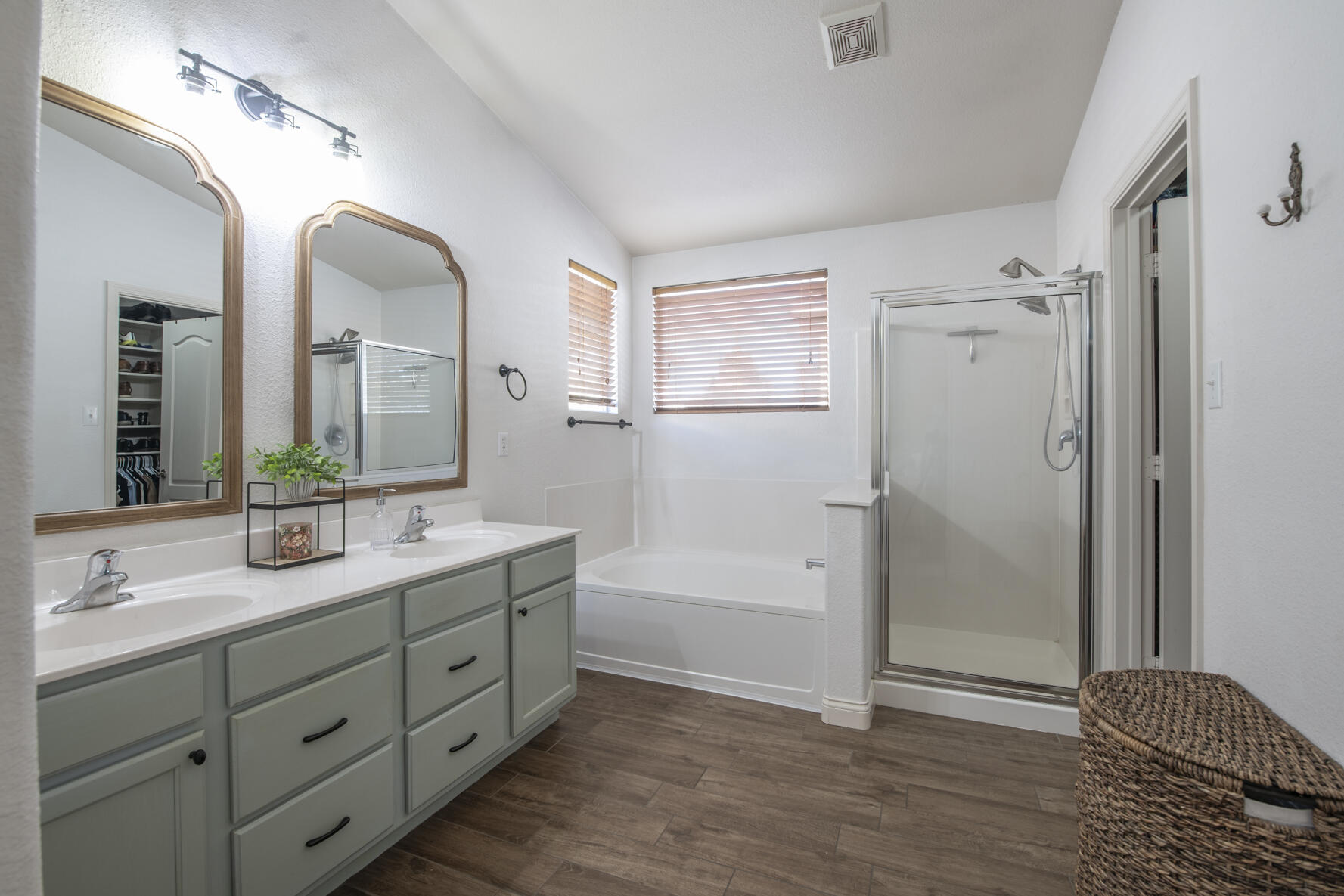 3218 Hunters Meadows Circle NE