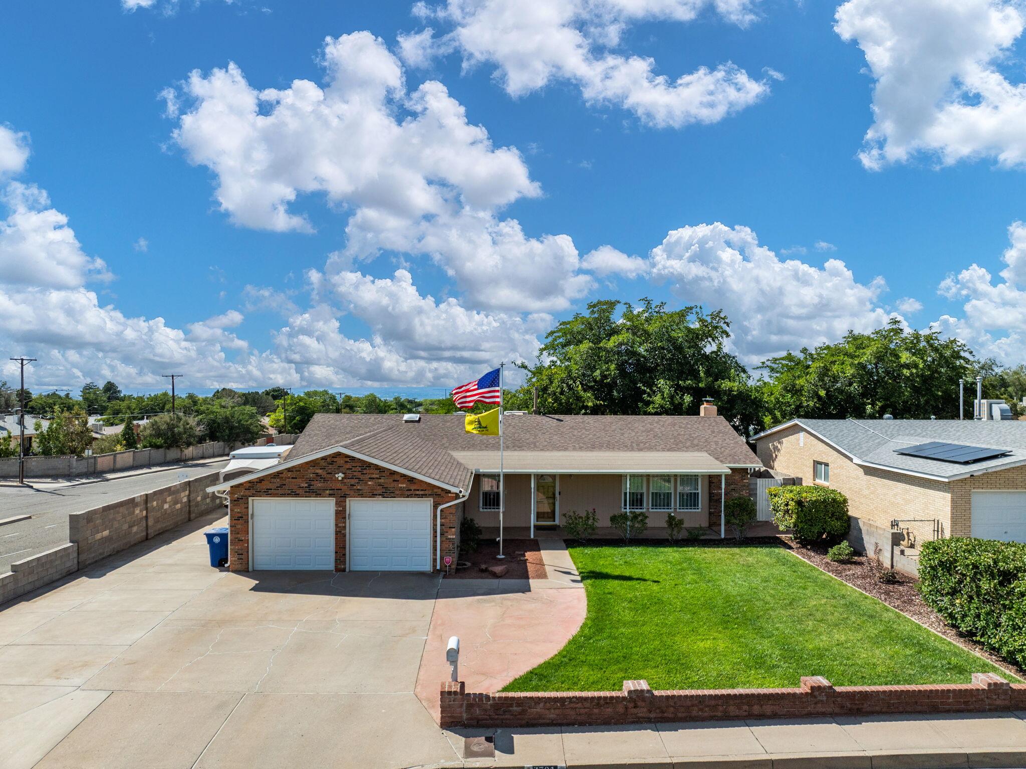 3701 Tracy Street NE