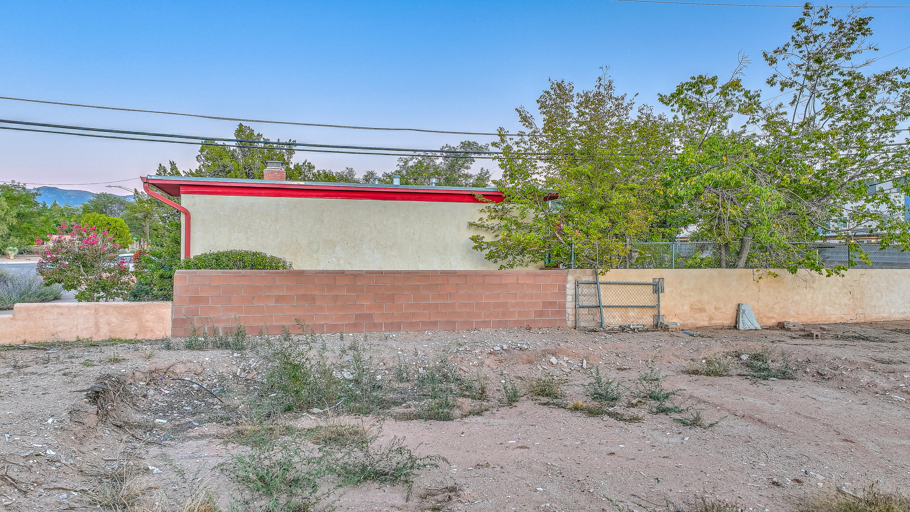 4100 RIDGELEY Avenue NE