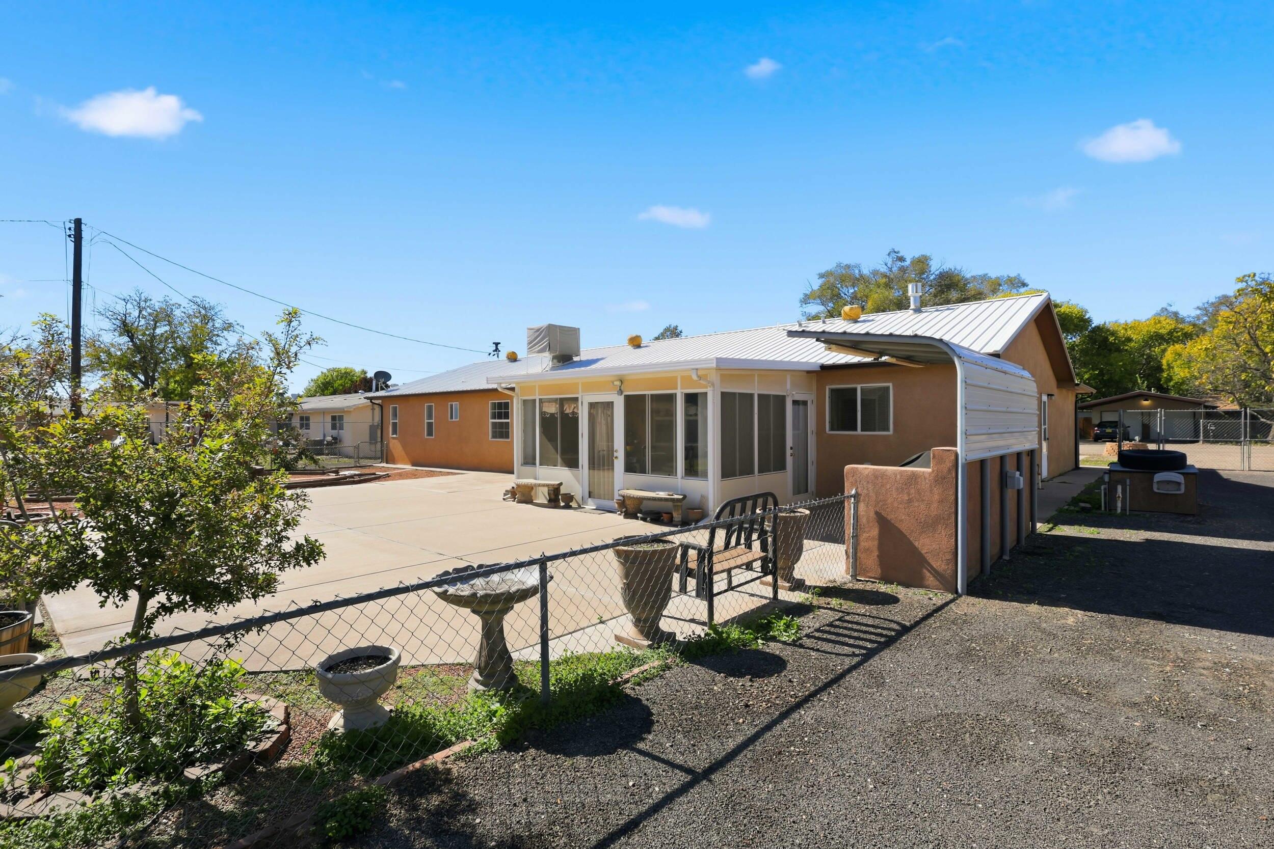 330 Ranchitos Road