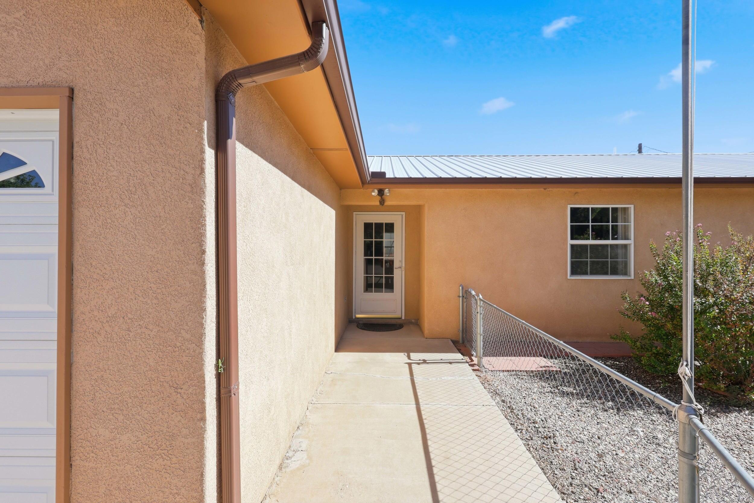 330 Ranchitos Road