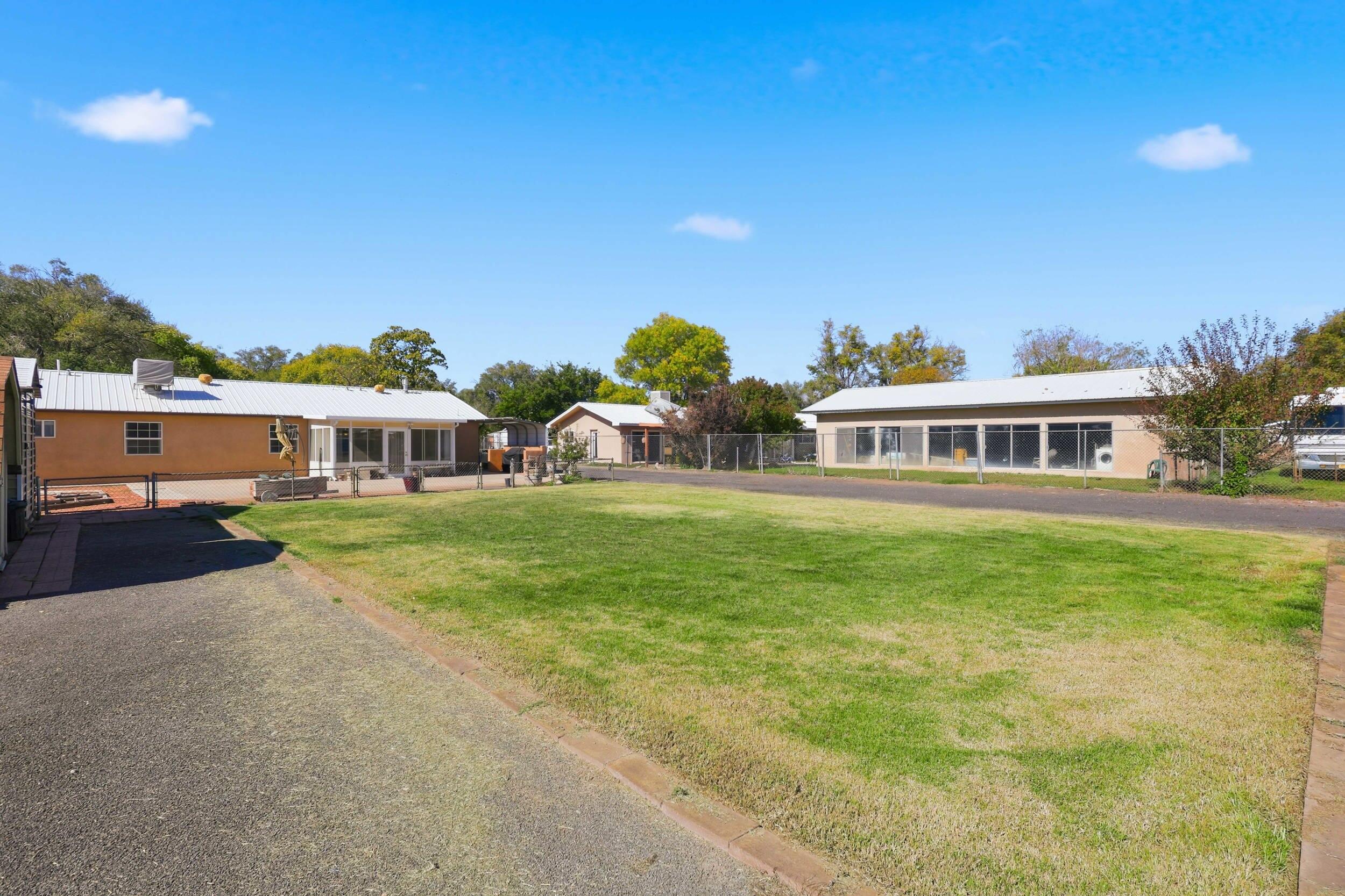 330 Ranchitos Road