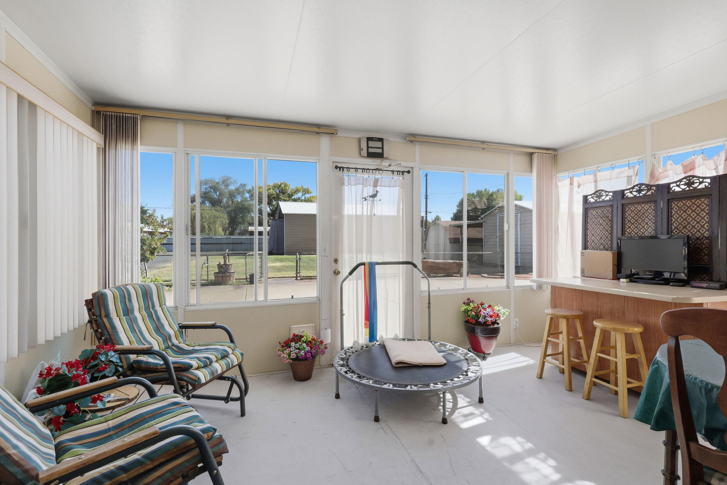 330 Ranchitos Road
