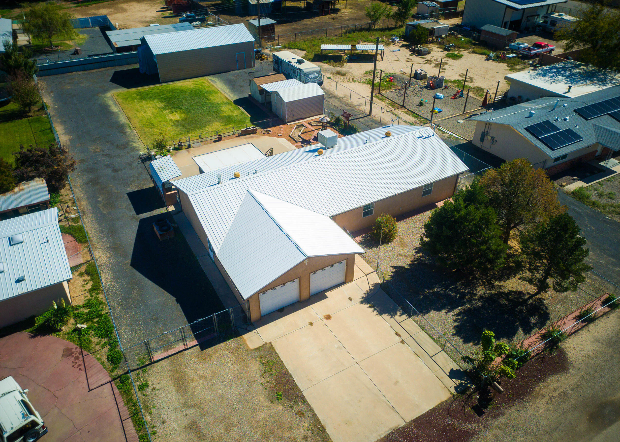 330 Ranchitos Road