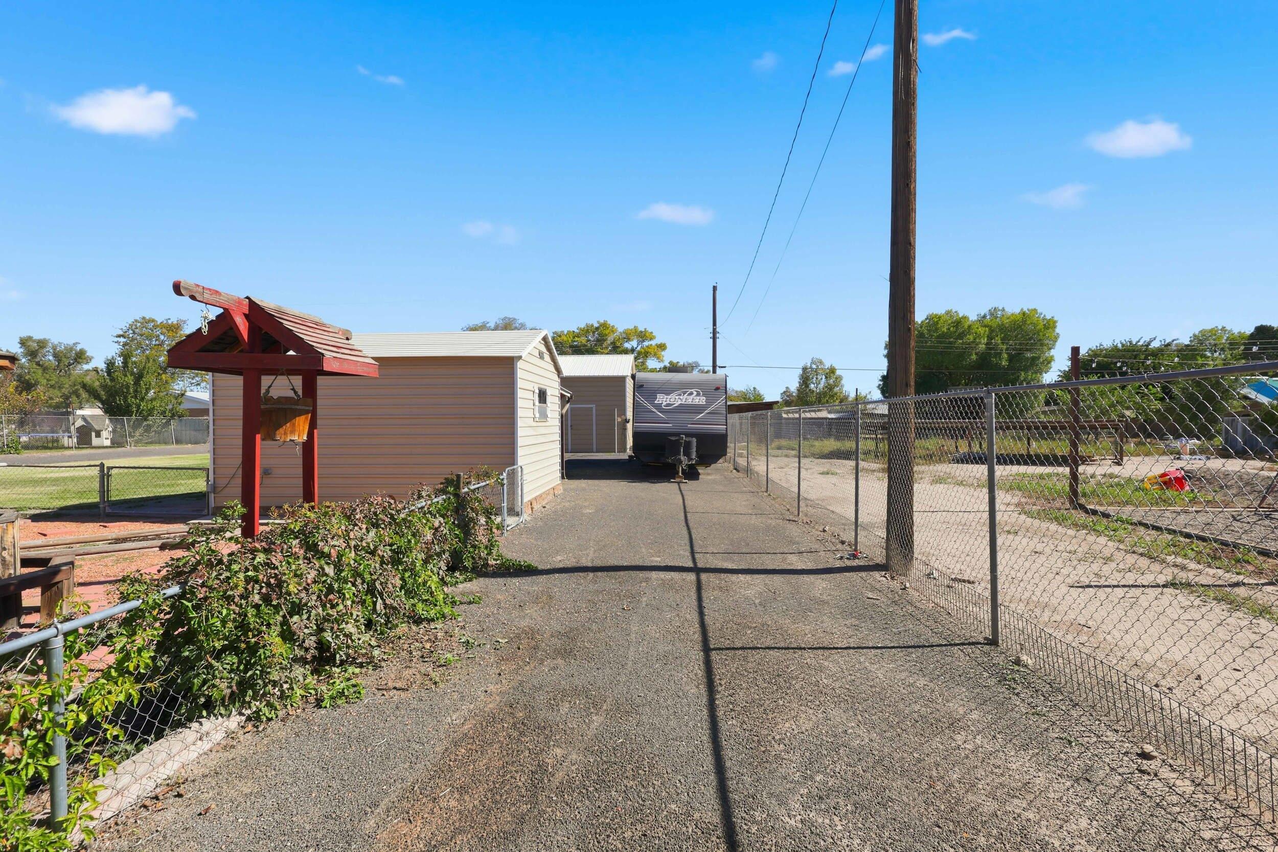 330 Ranchitos Road
