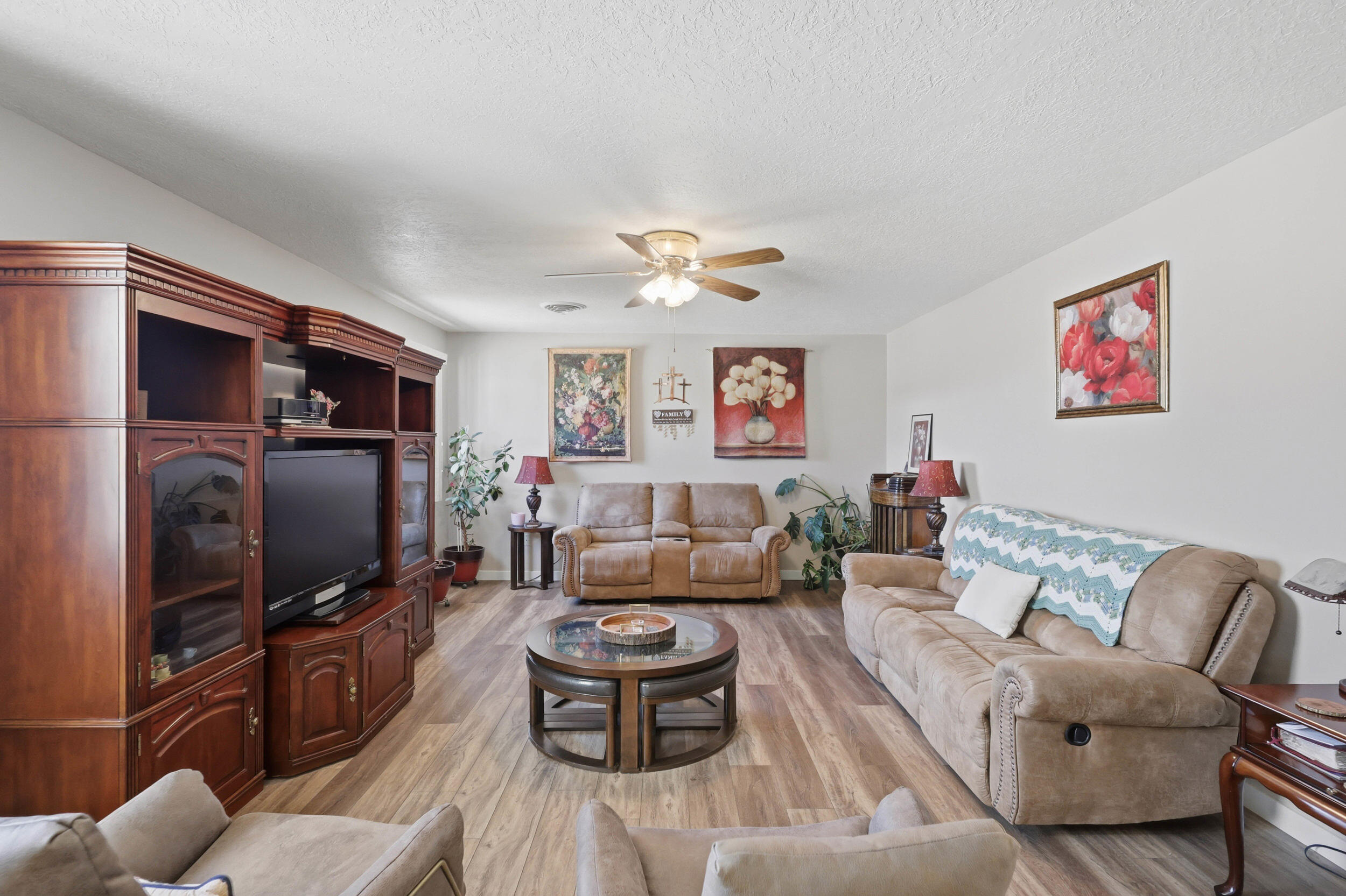 330 Ranchitos Road