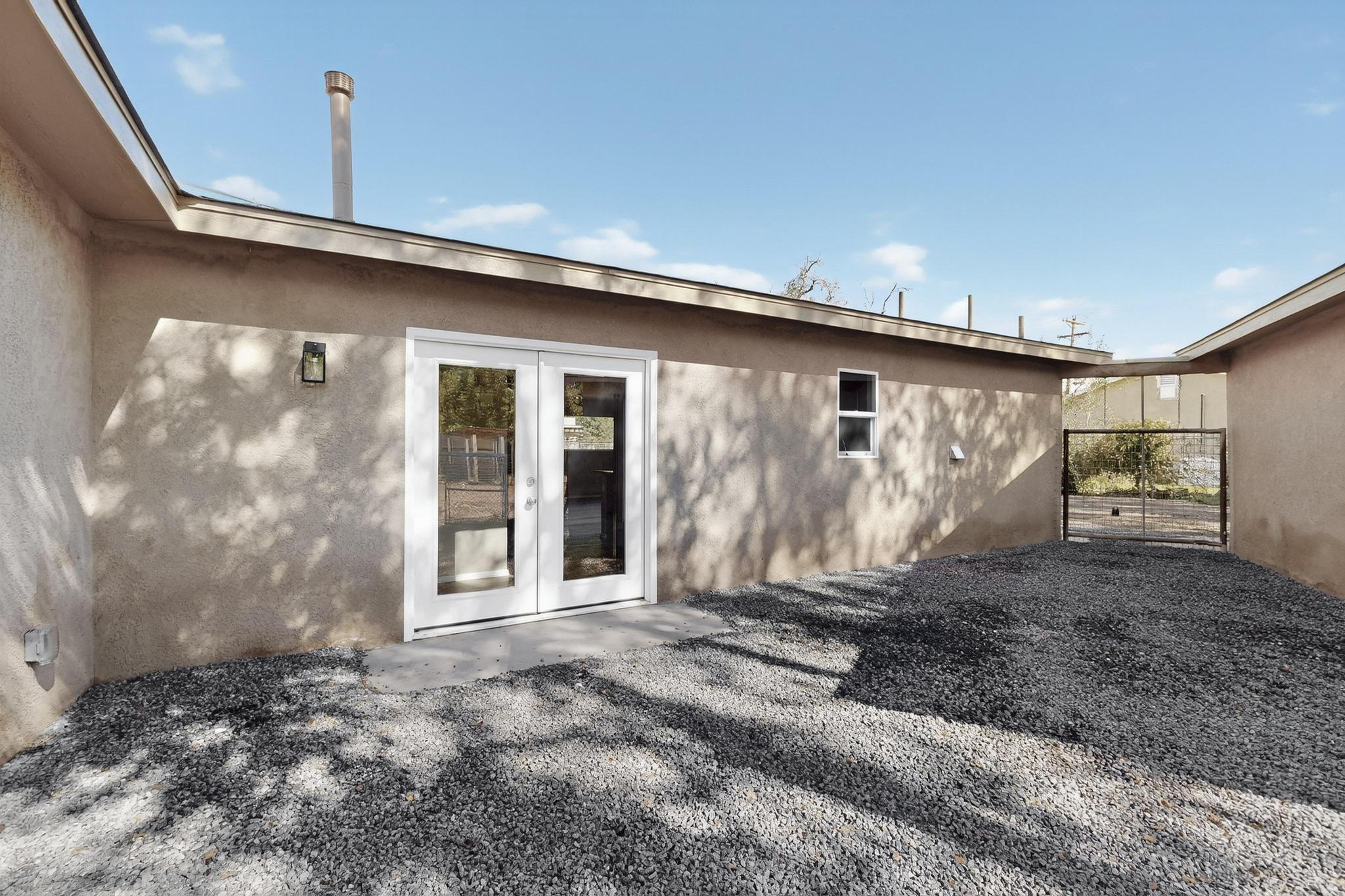 1135 Lillie Drive