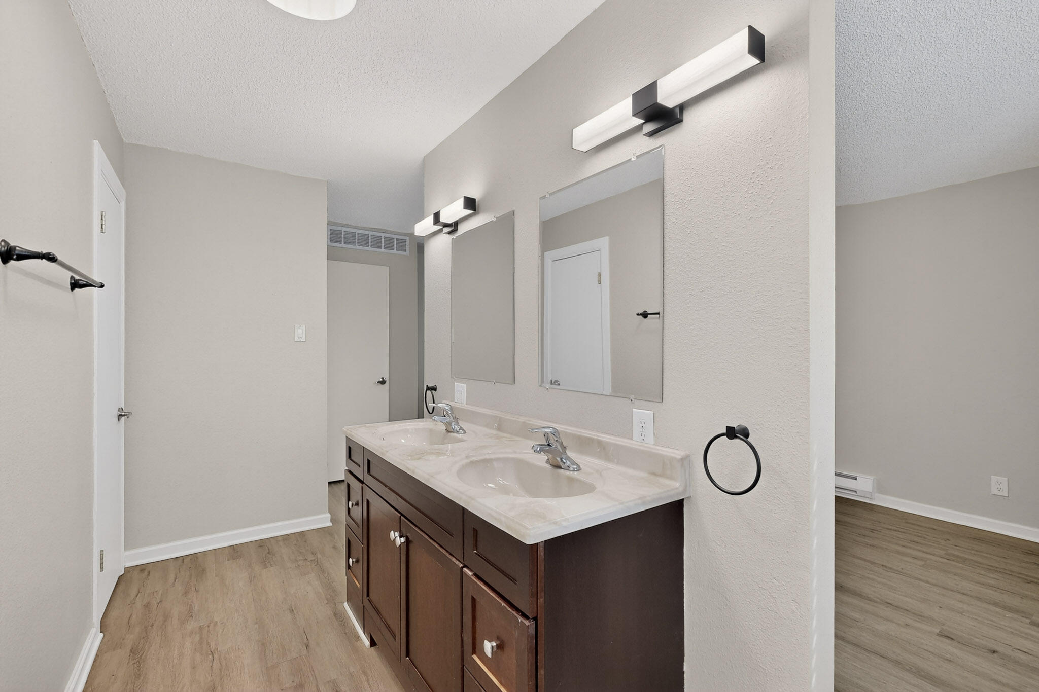 810 San Juan De Rio Drive SE