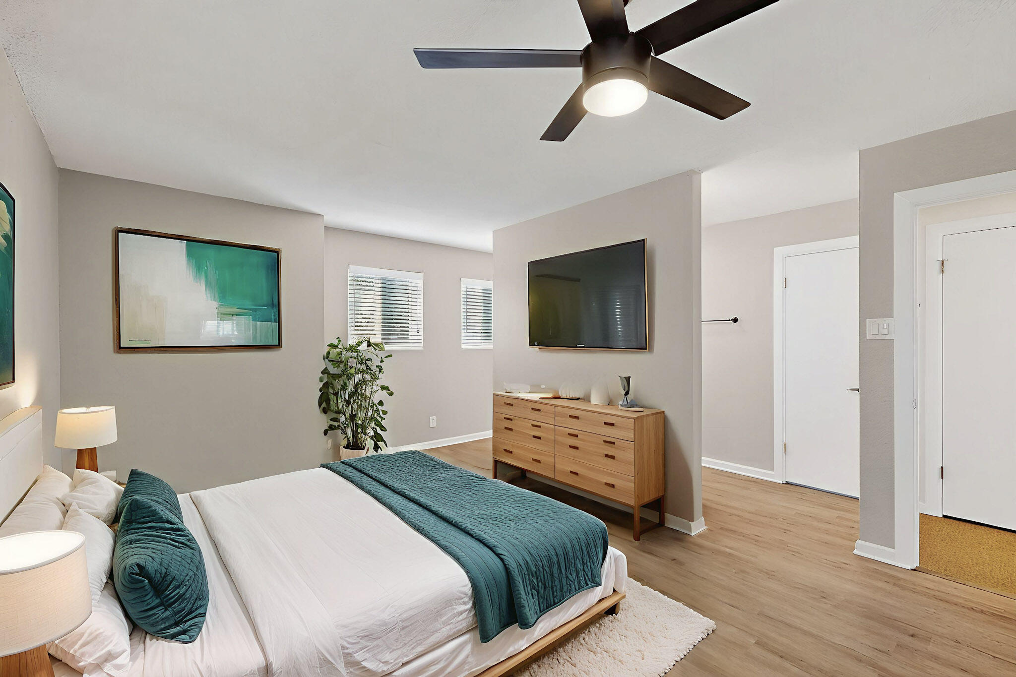 810 San Juan De Rio Drive SE