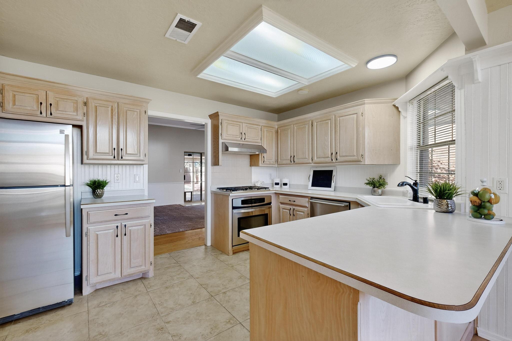 4612 Lobelia Road NW