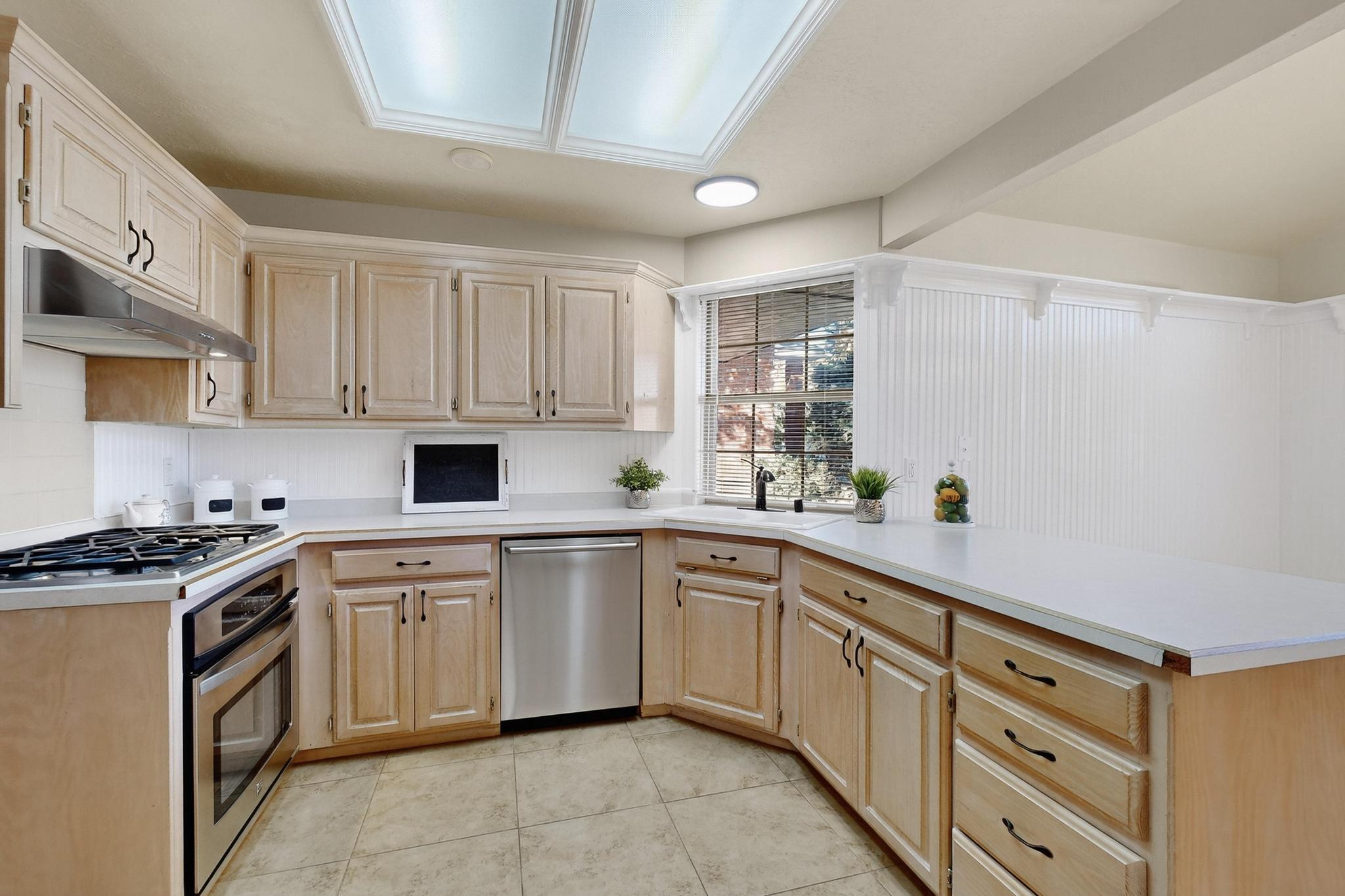 4612 Lobelia Road NW