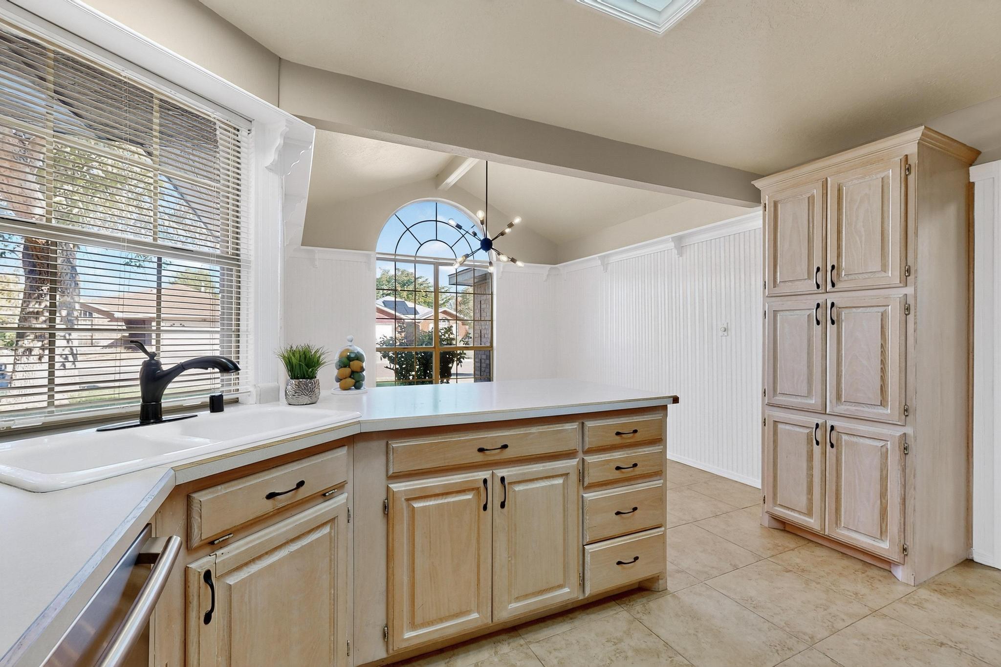 4612 Lobelia Road NW