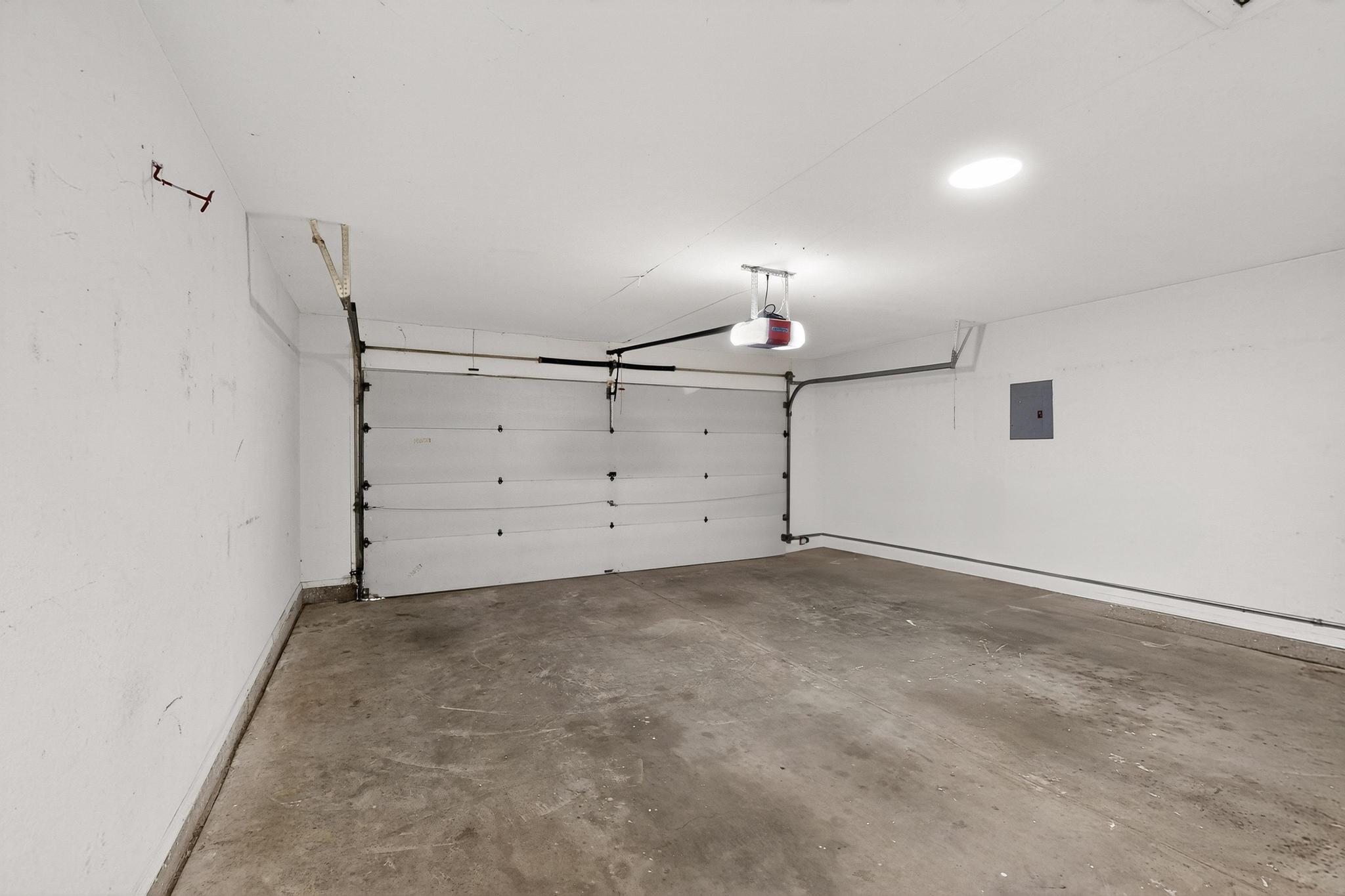 4612 Lobelia Road NW