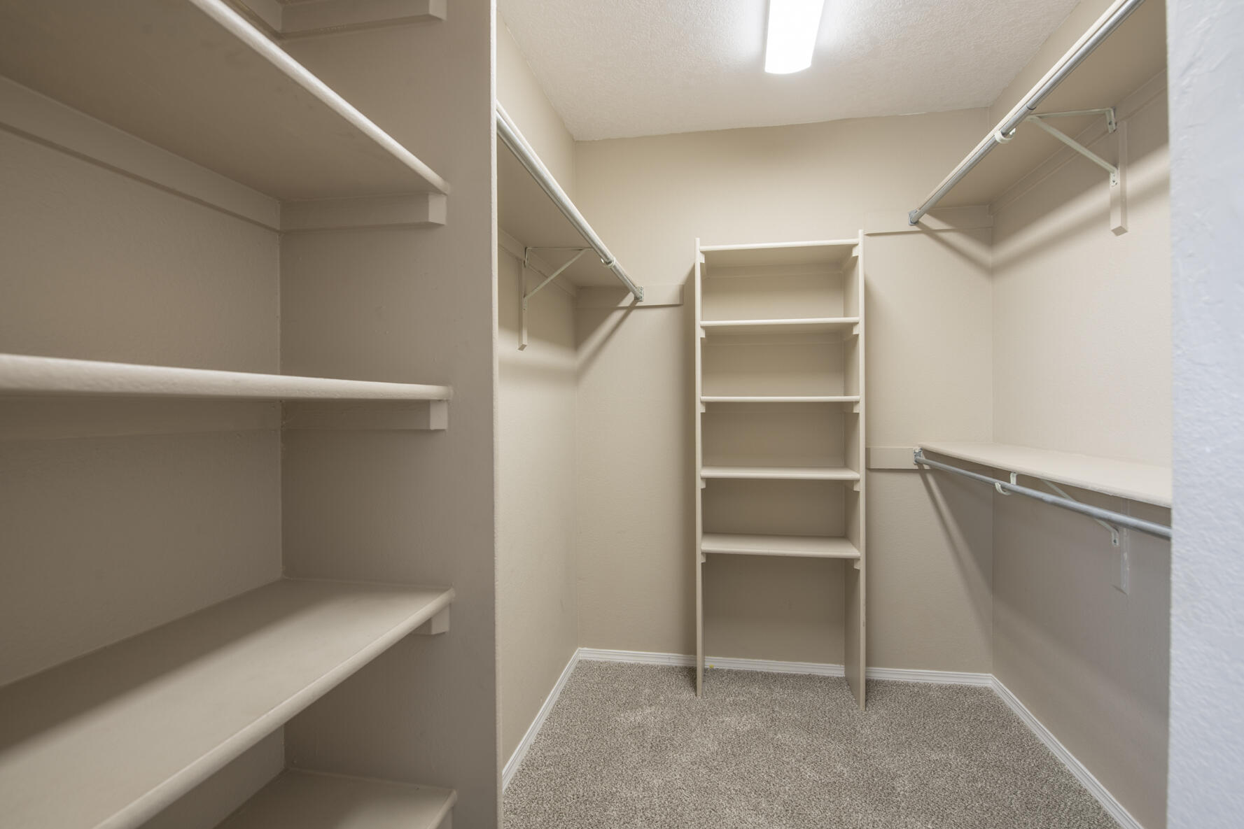 10516 Calle Sombra NW