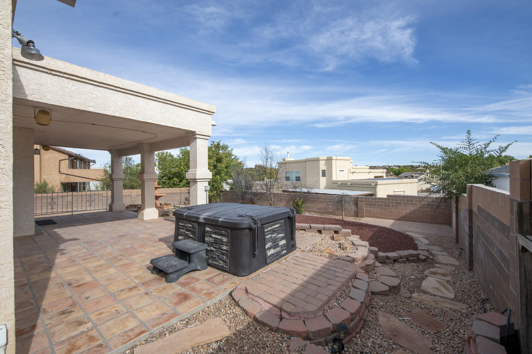 10516 Calle Sombra NW