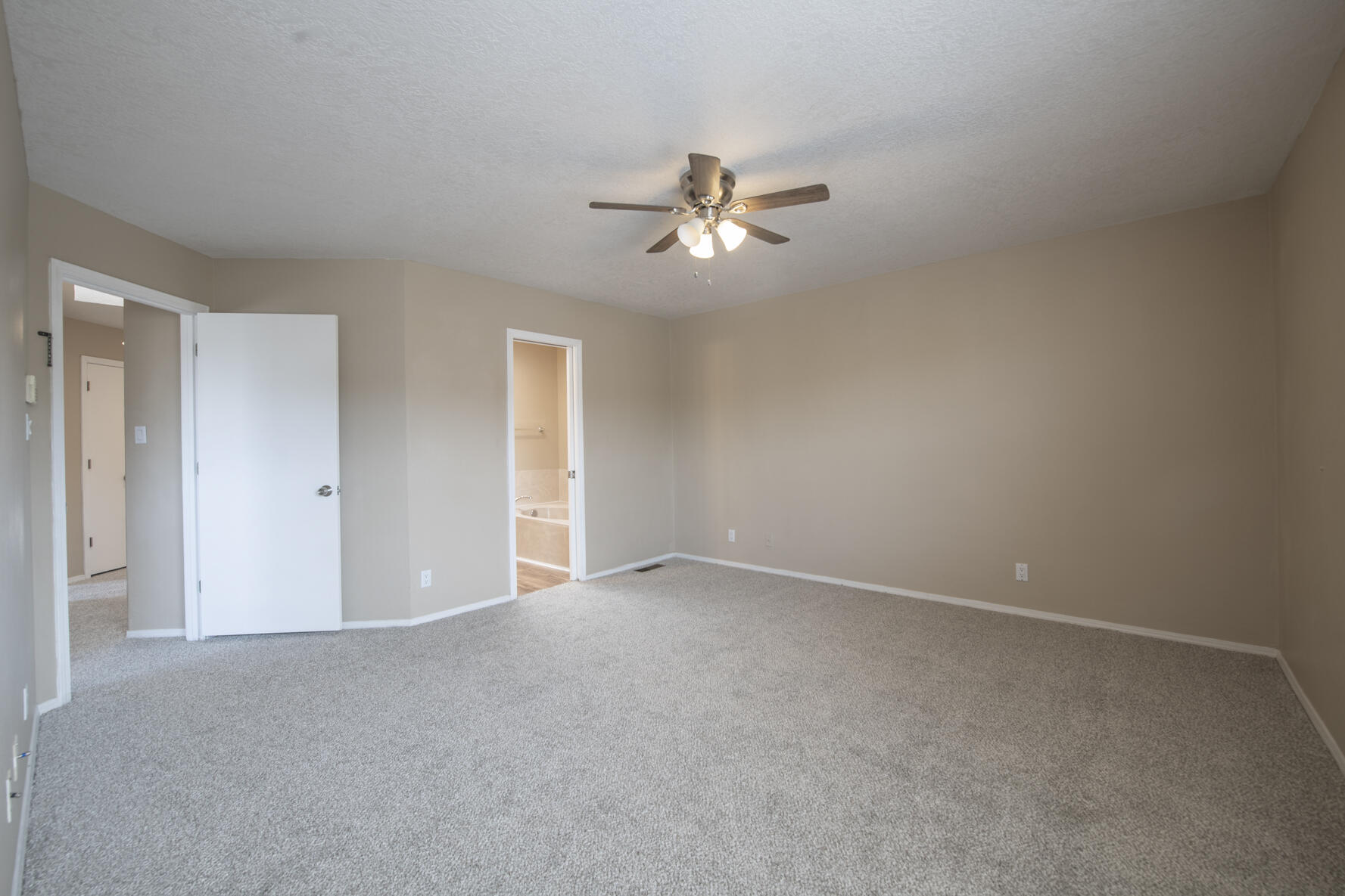 10516 Calle Sombra NW