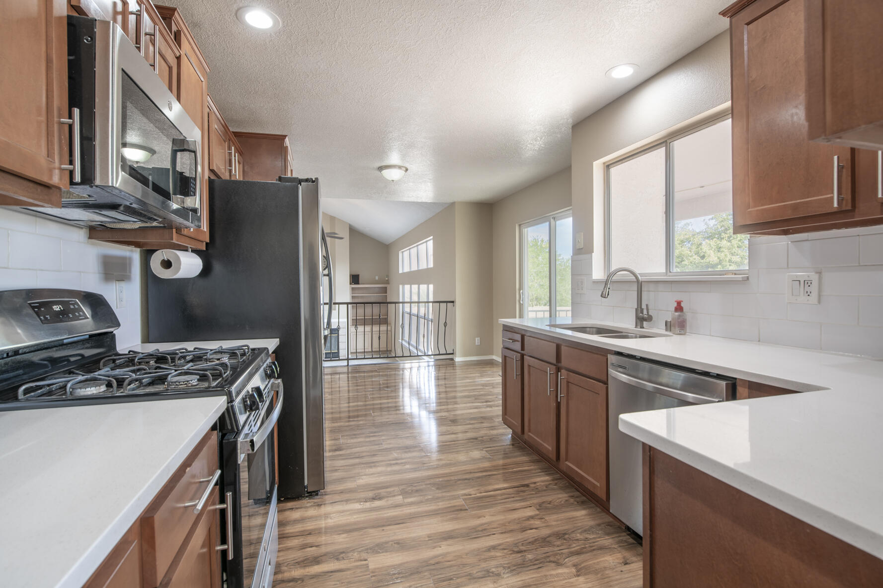 10516 Calle Sombra NW