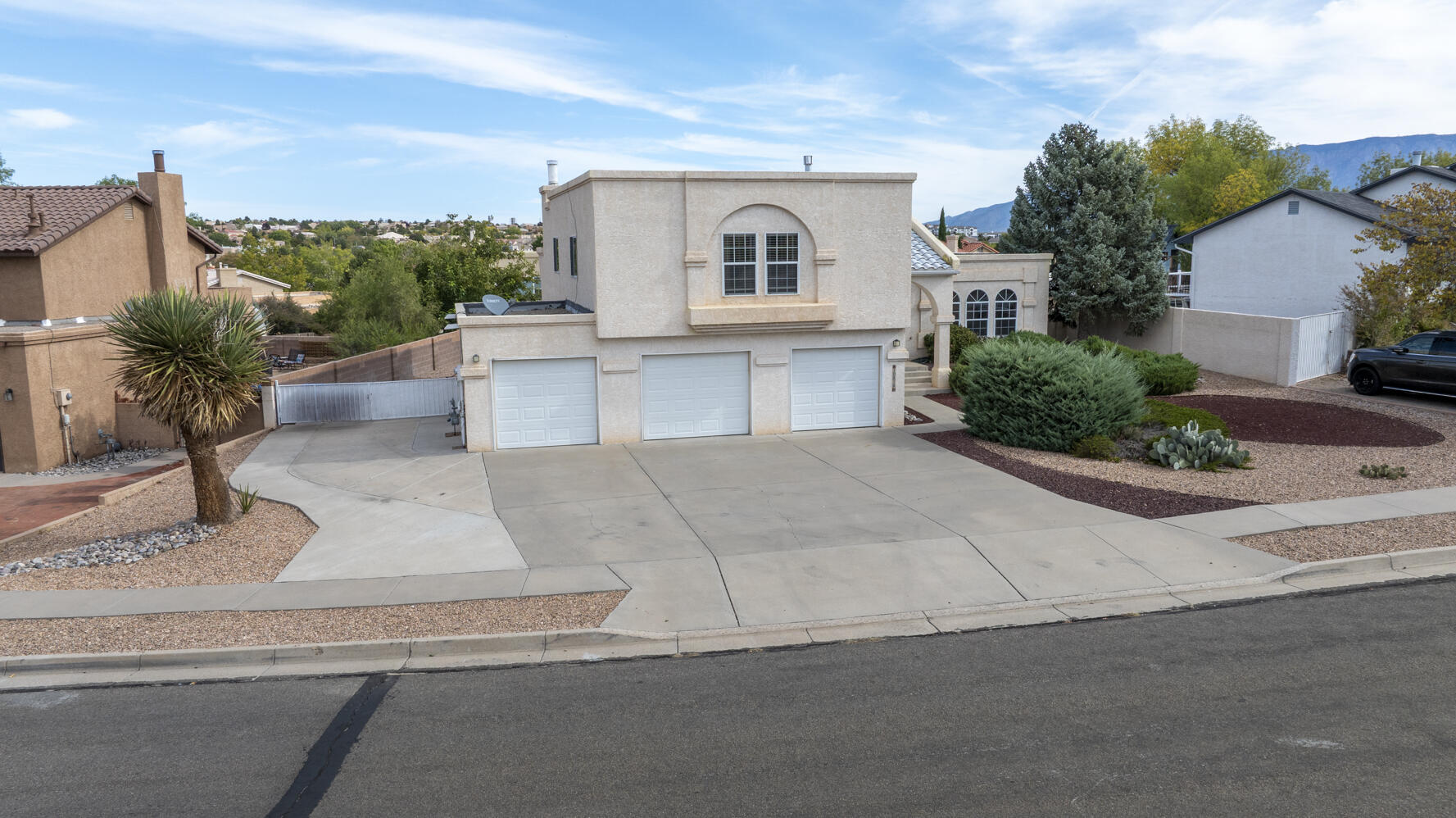 10516 Calle Sombra NW