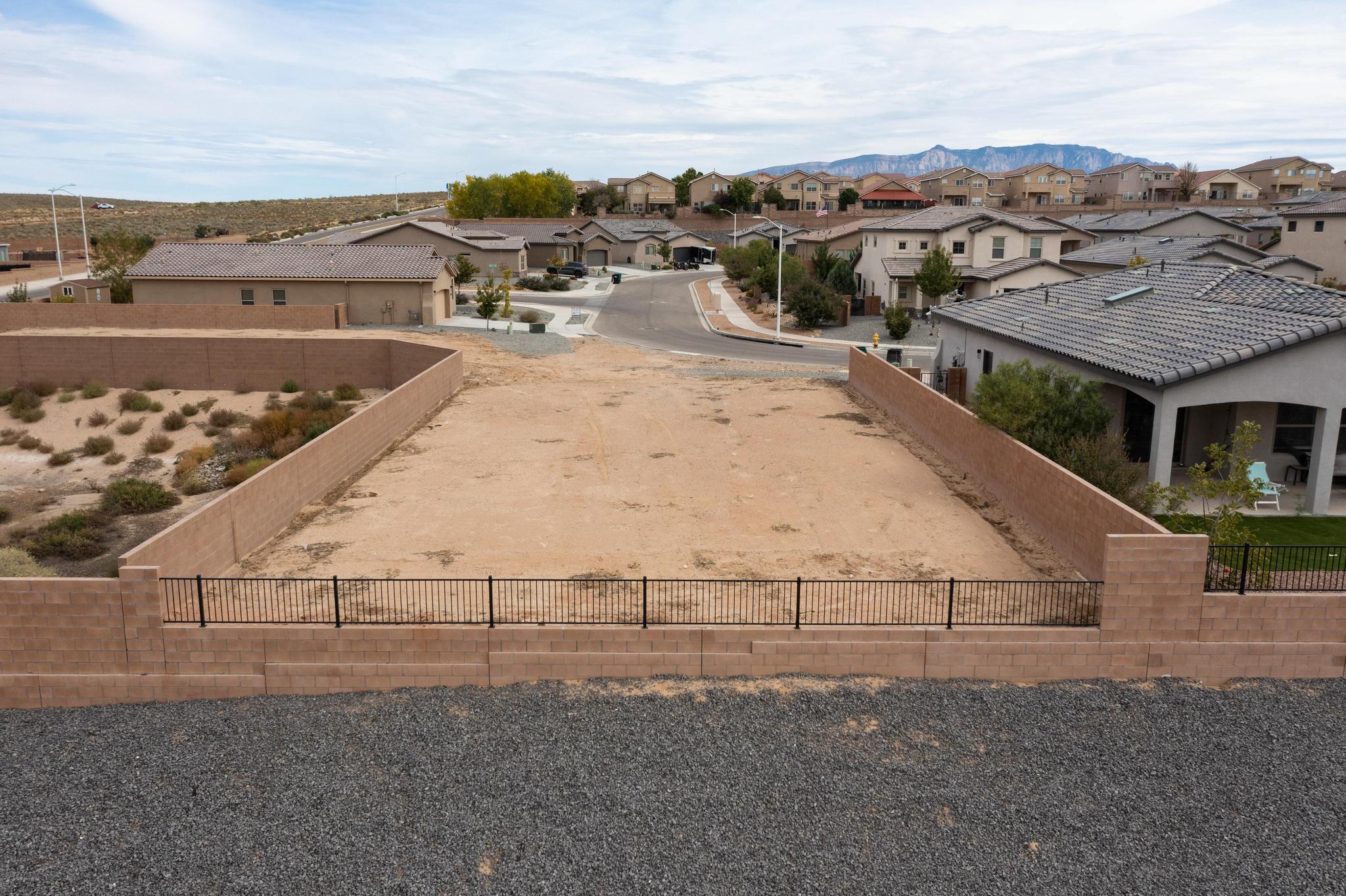 1211 Grace Street NE