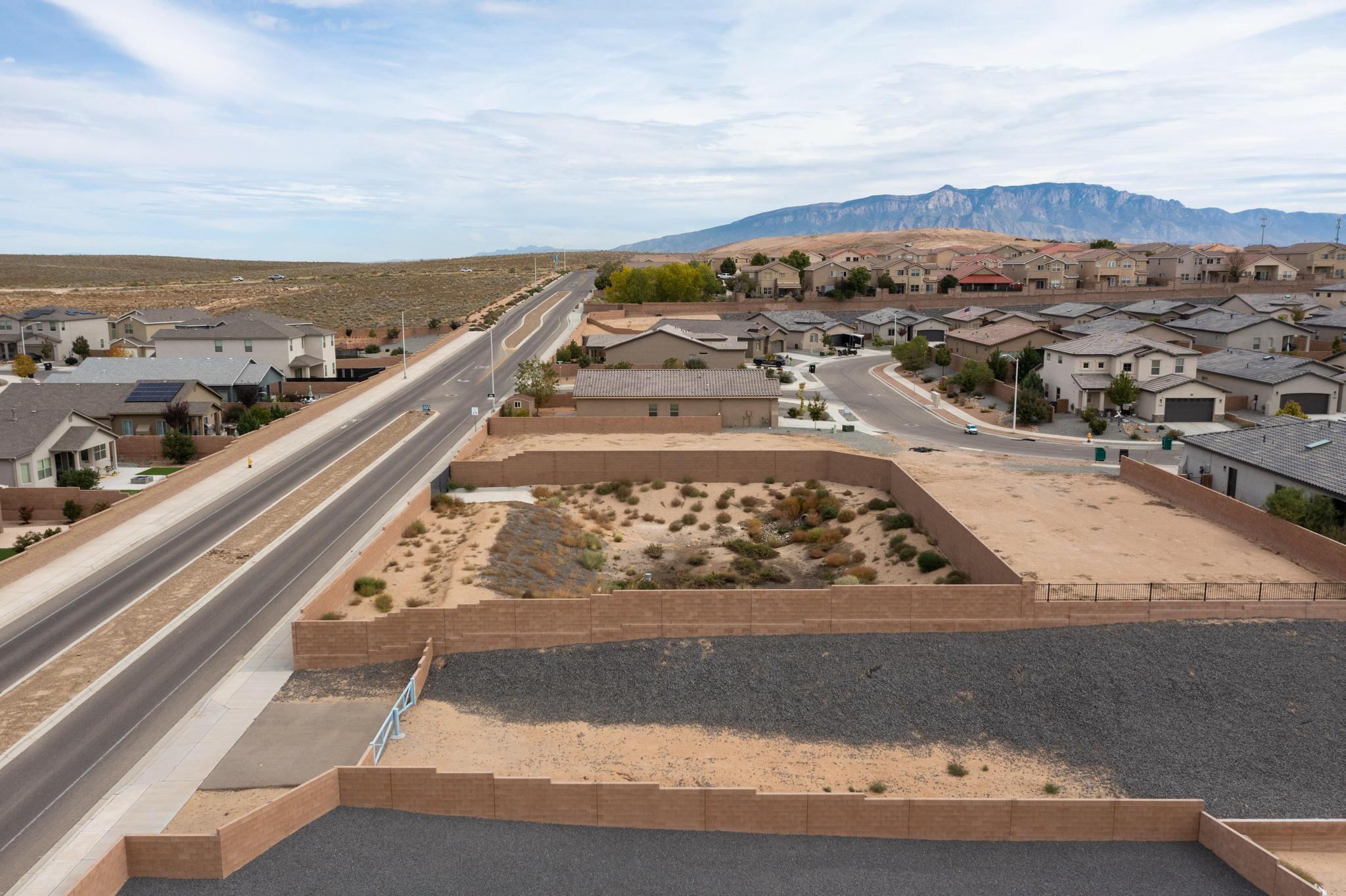 1211 Grace Street NE