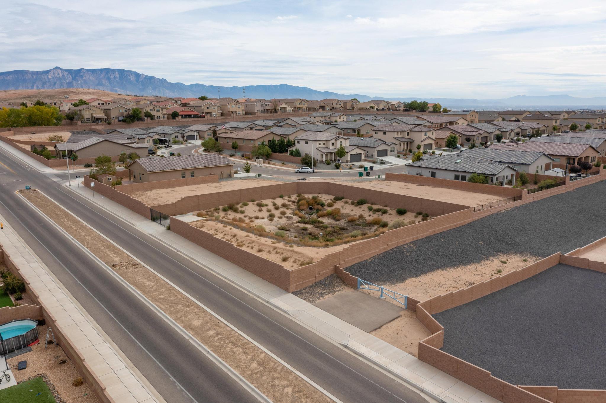 1211 Grace Street NE