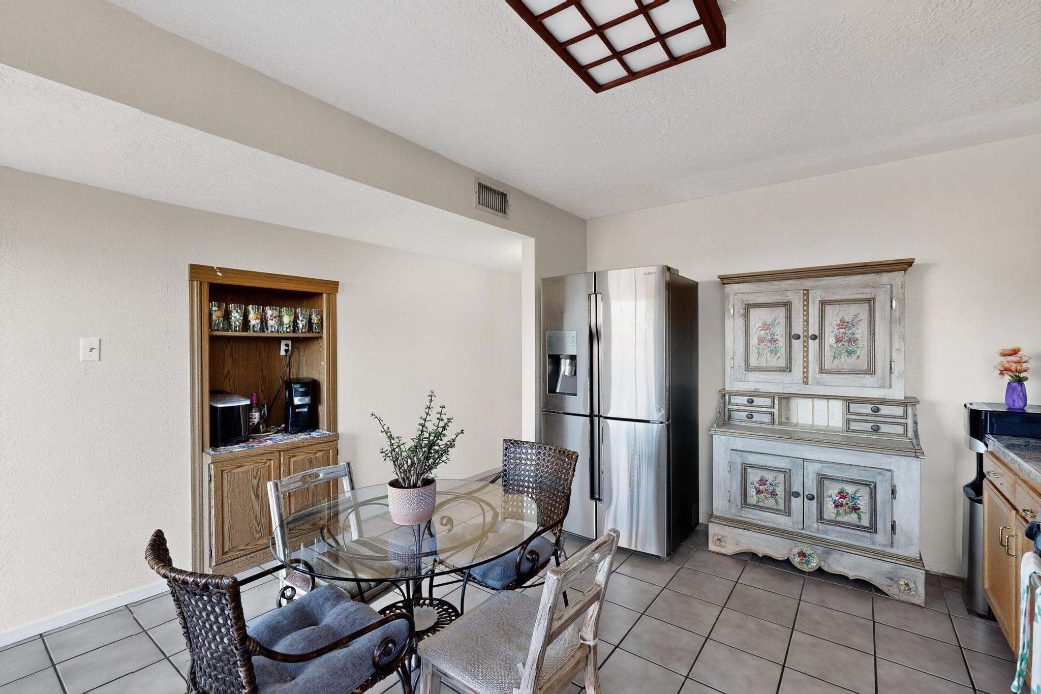 6705 Lamar Avenue NW