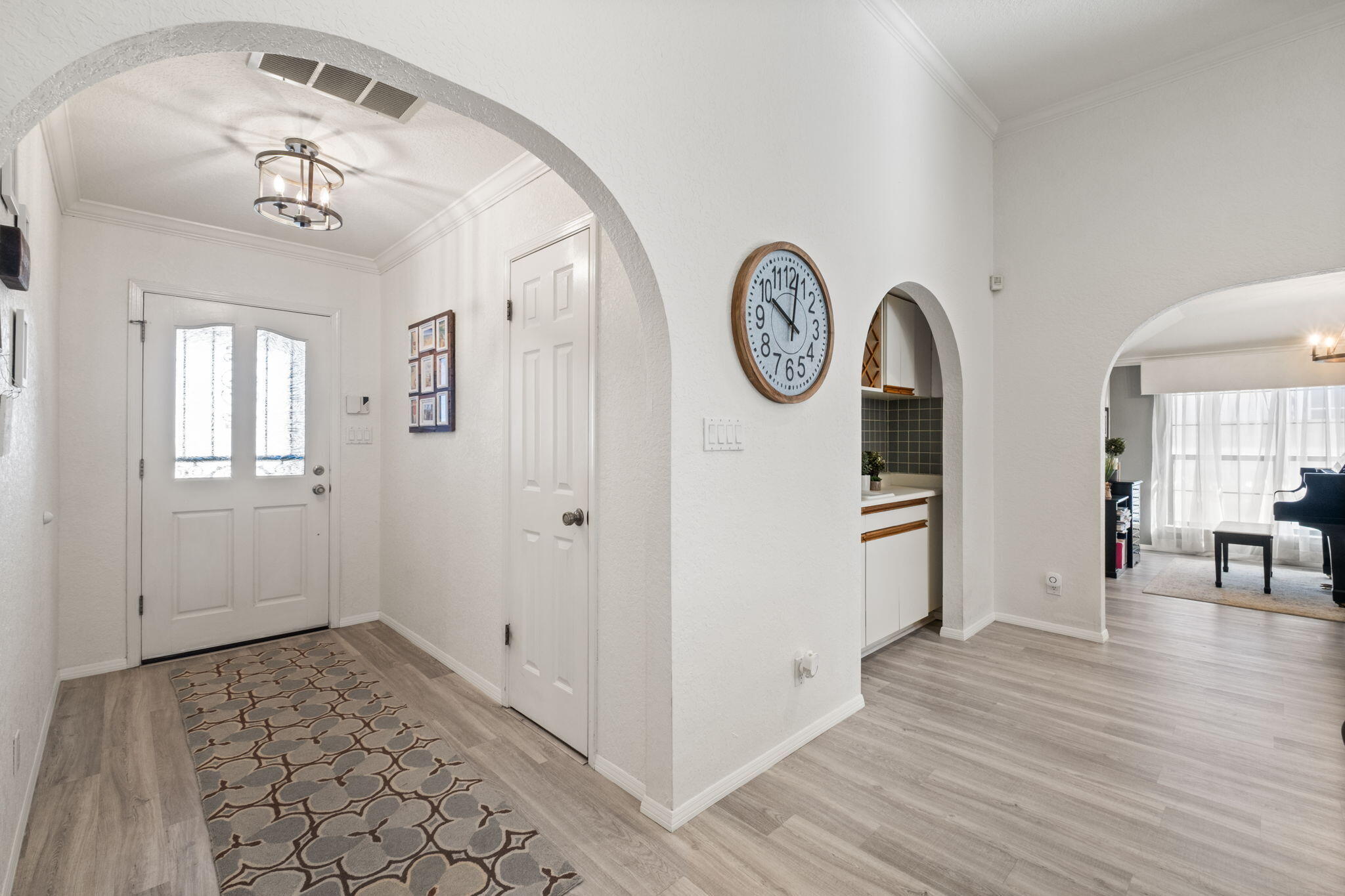 7728 Jacobo Drive NE