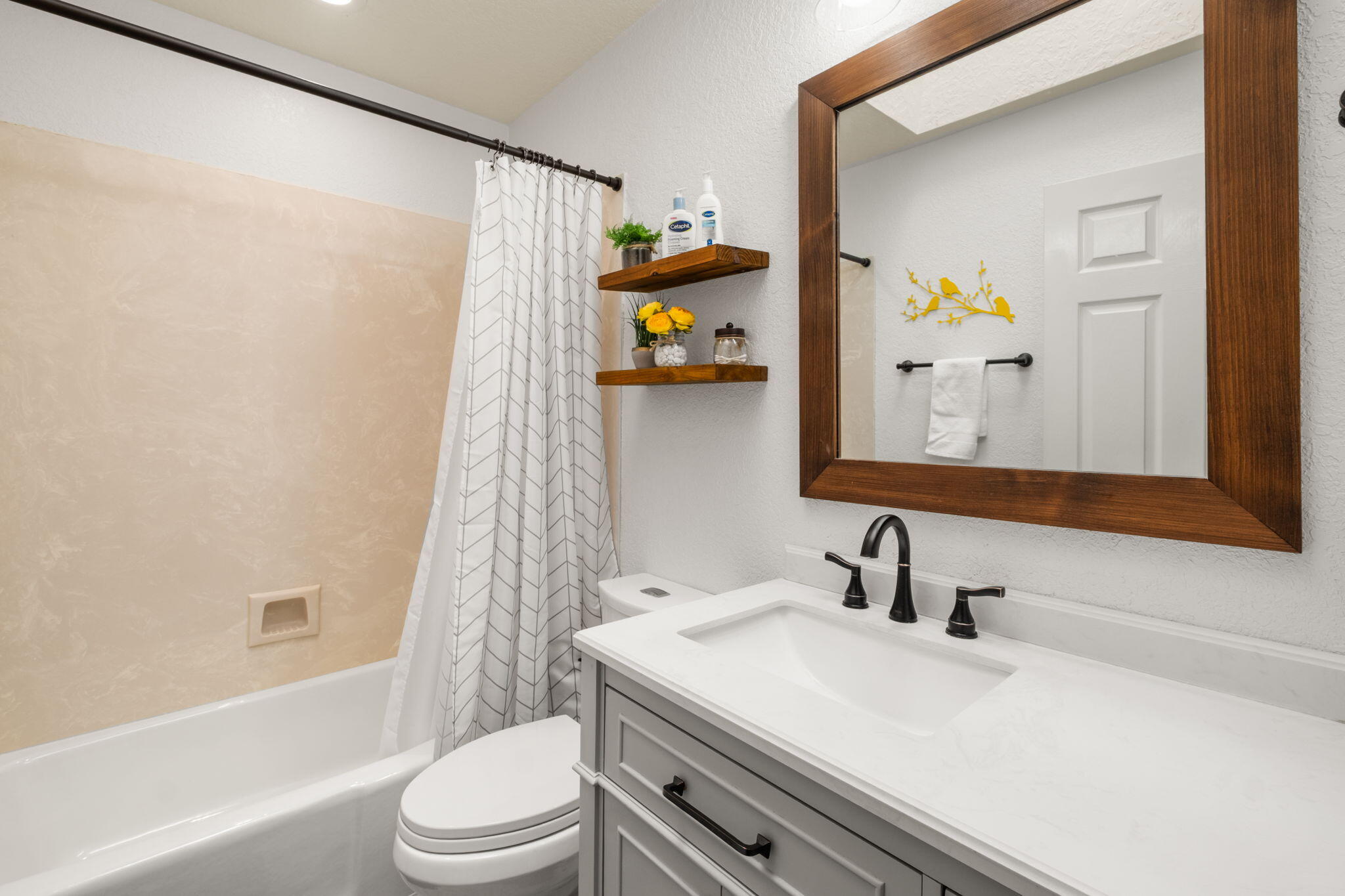 7728 Jacobo Drive NE