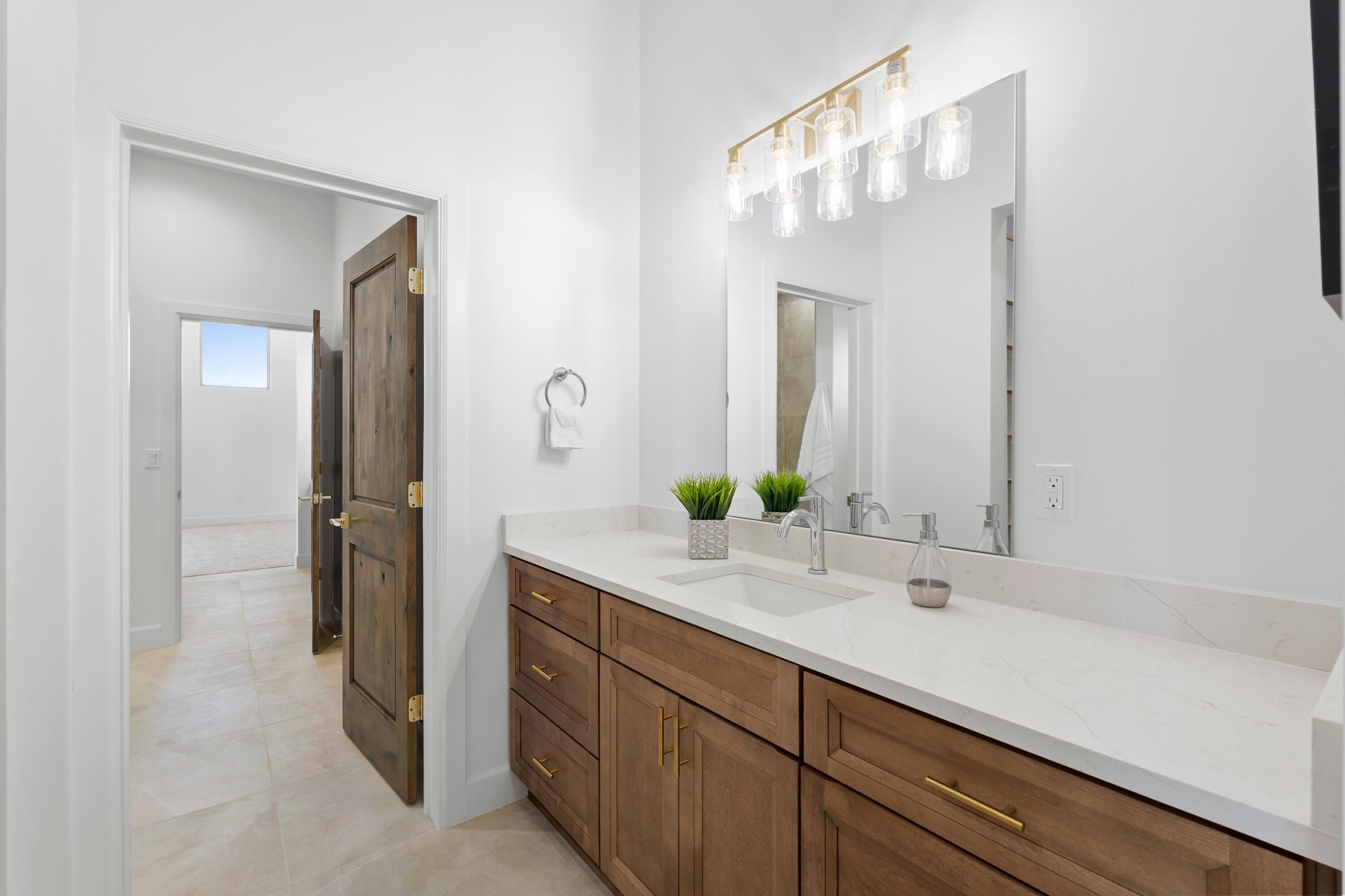 2021 Santa Ana Road NE