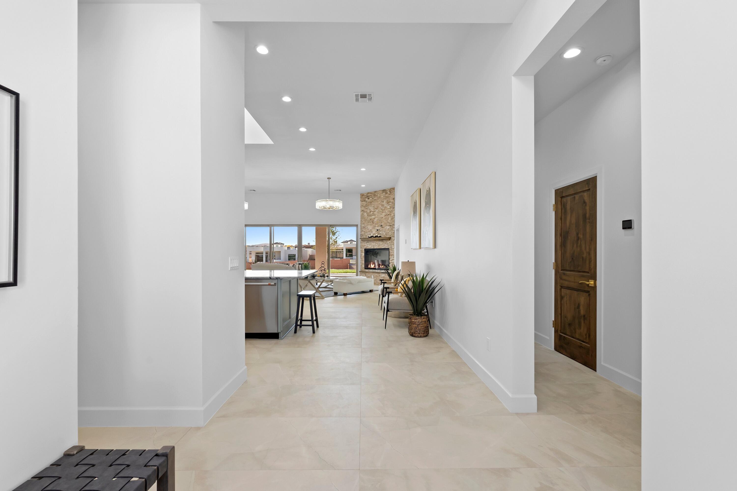 2021 Santa Ana Road NE