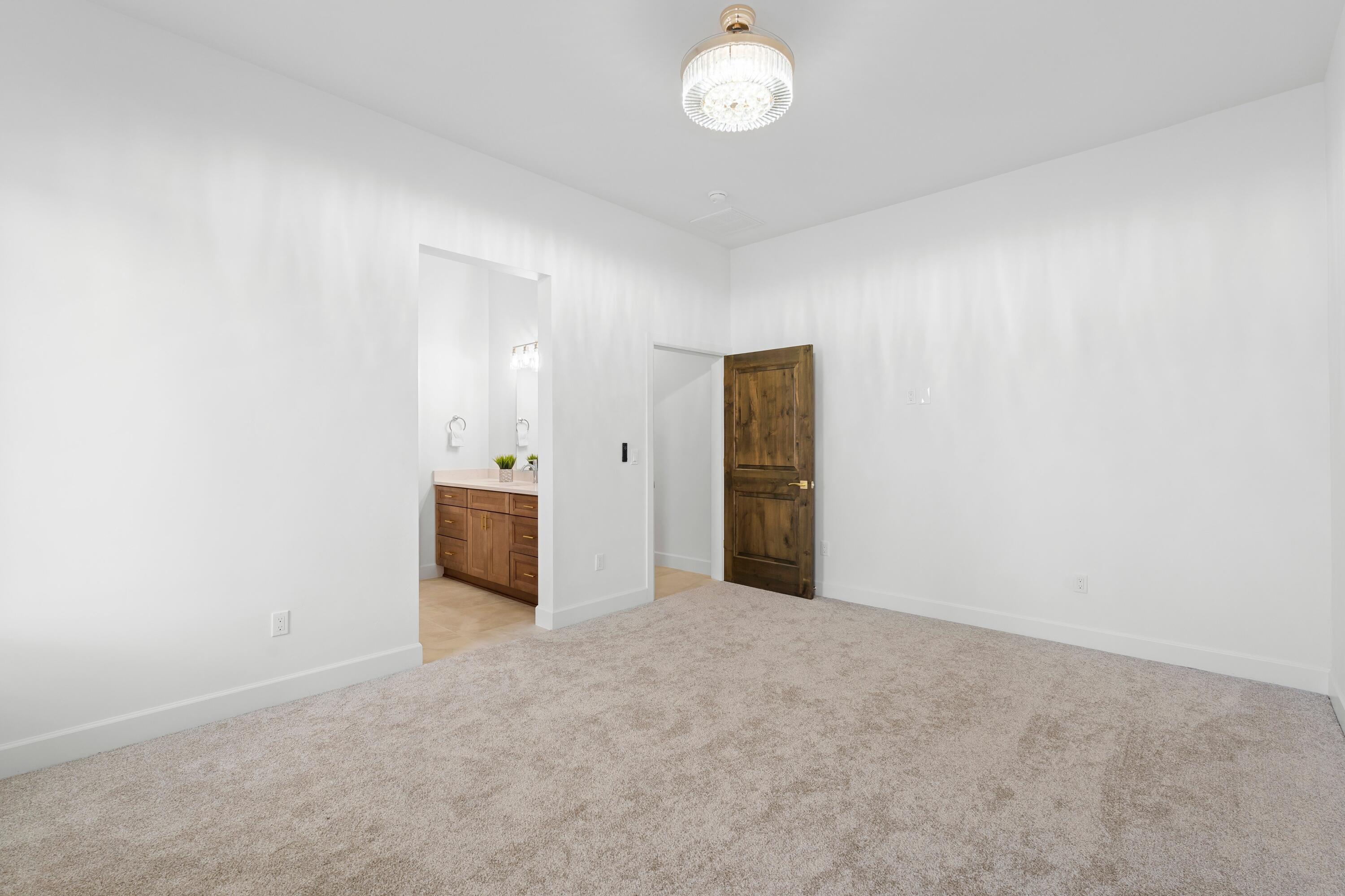 2021 Santa Ana Road NE