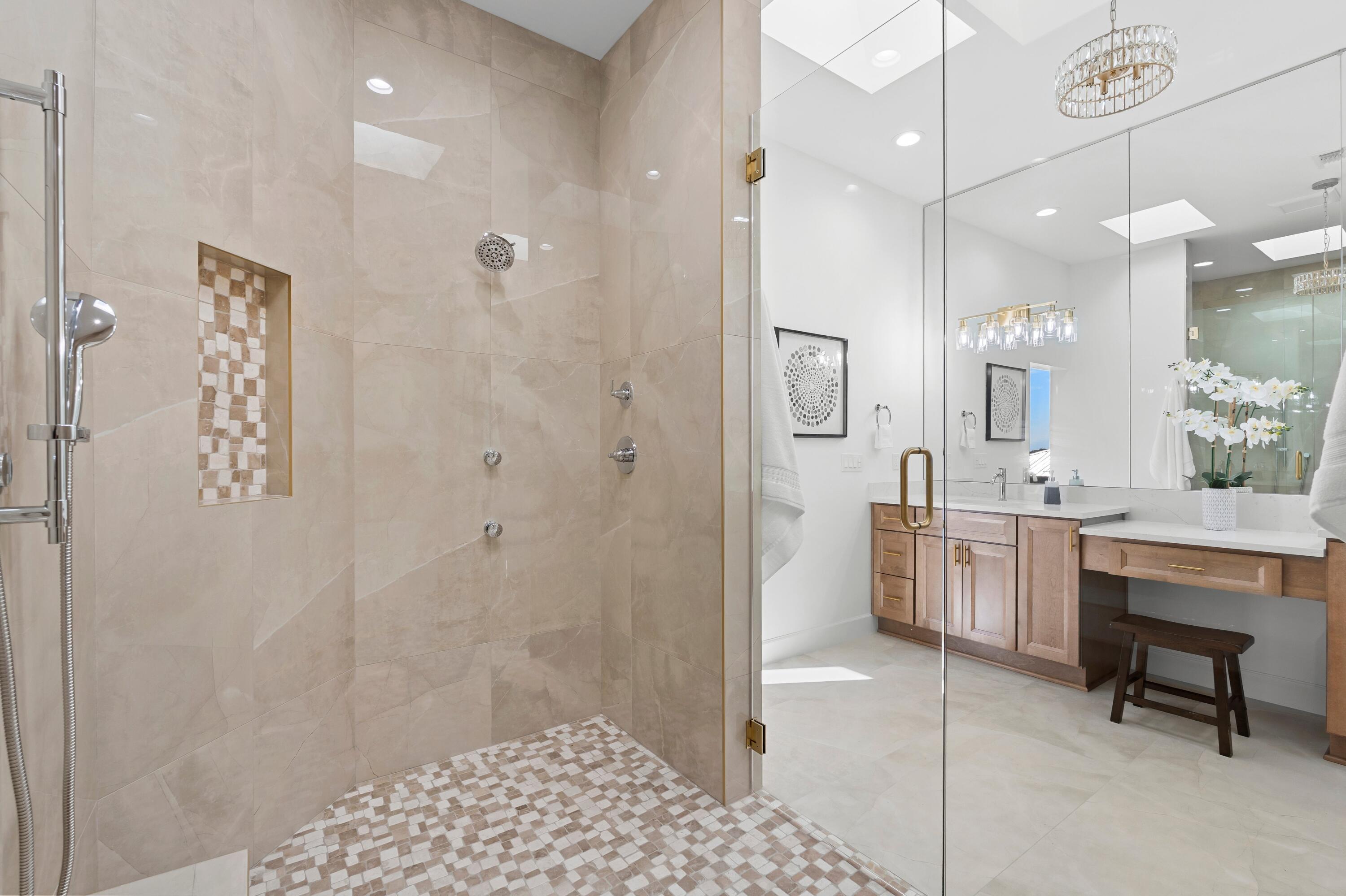 2021 Santa Ana Road NE