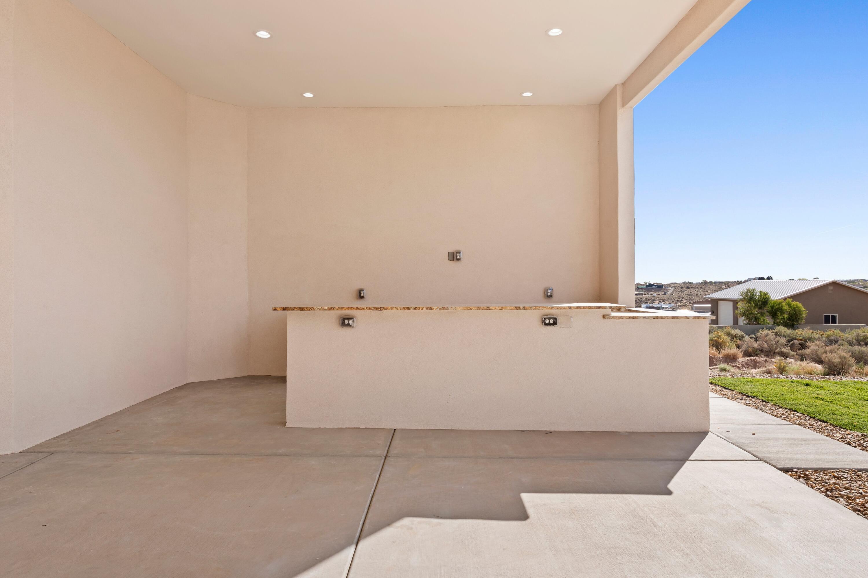 2021 Santa Ana Road NE