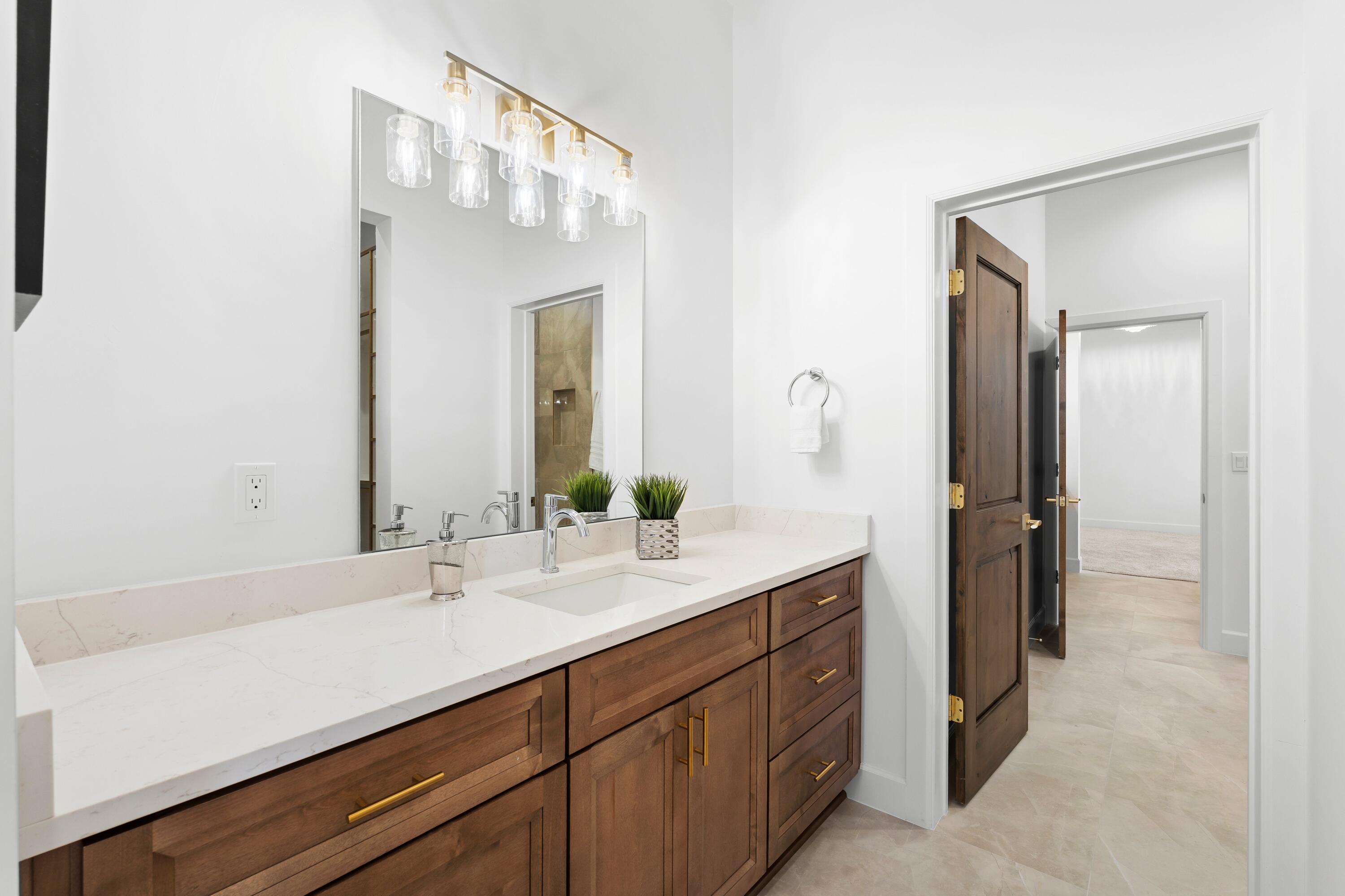 2021 Santa Ana Road NE