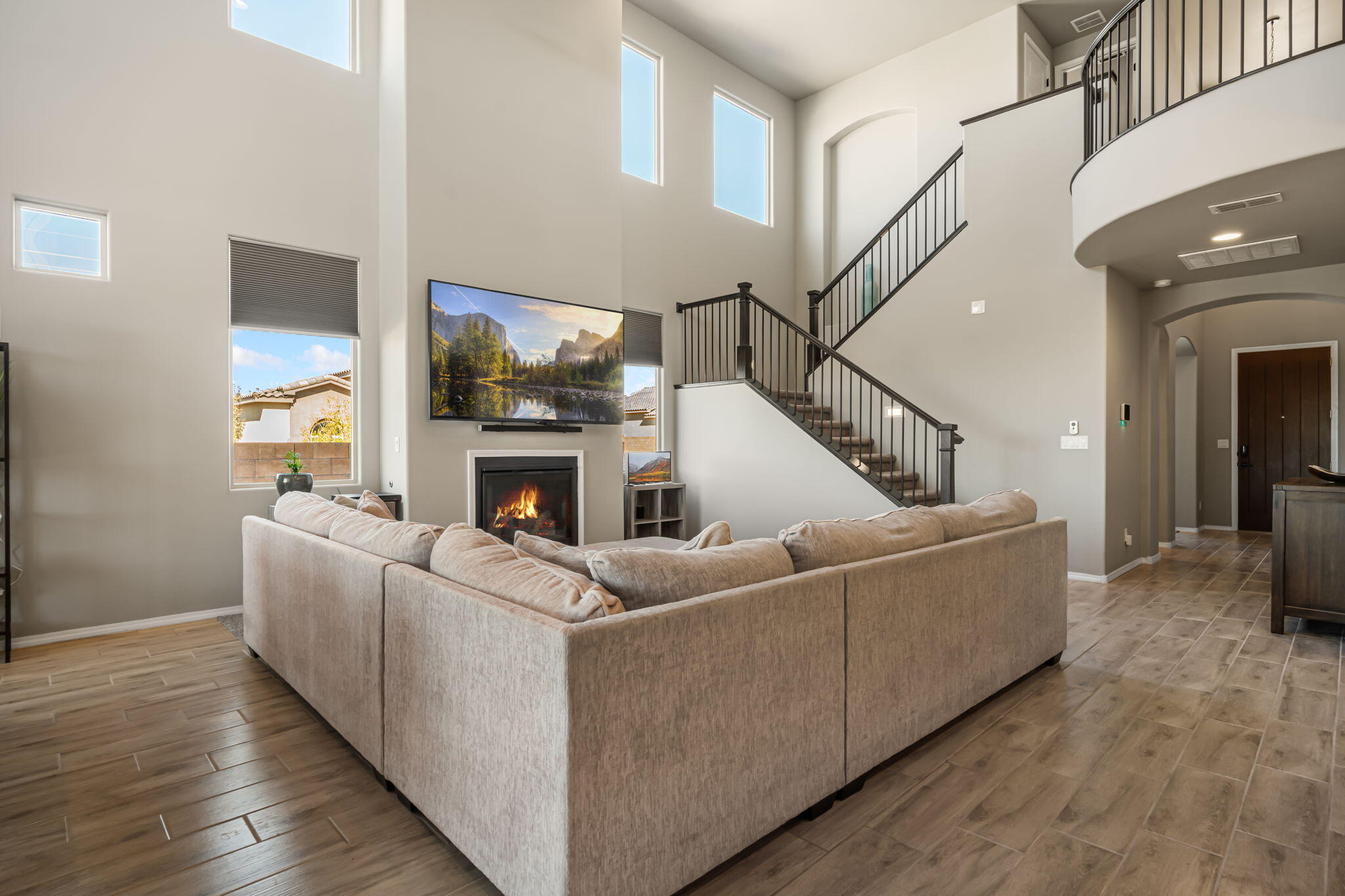 7002 Crystal Drive NE