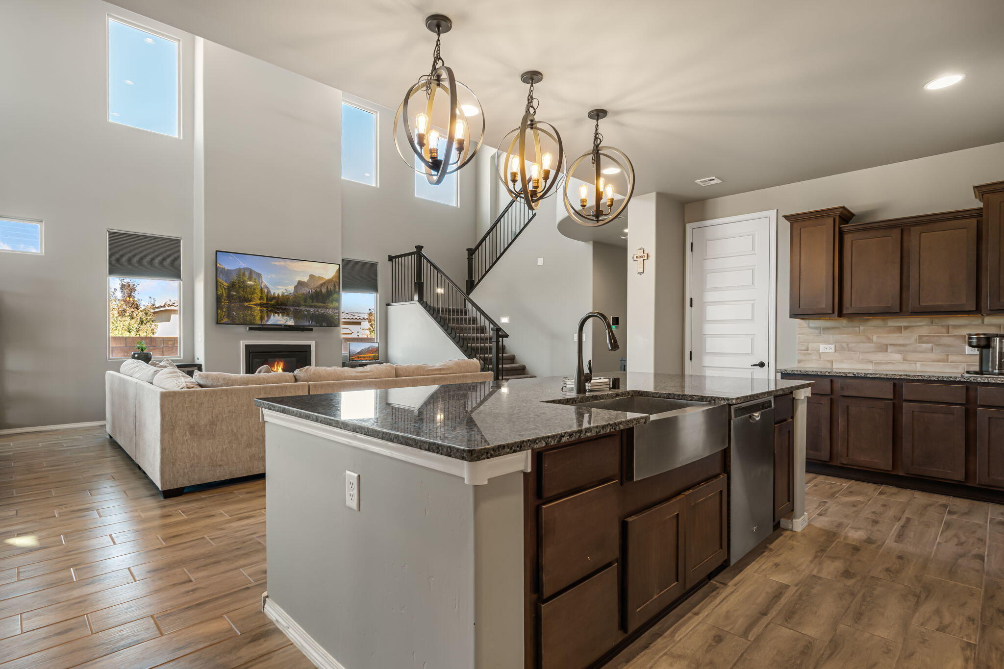 7002 Crystal Drive NE