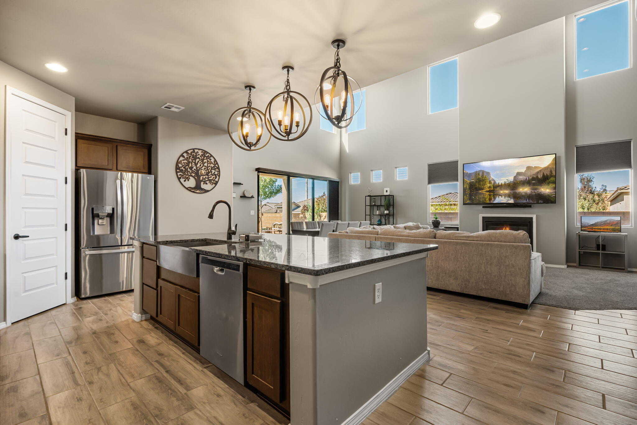 7002 Crystal Drive NE