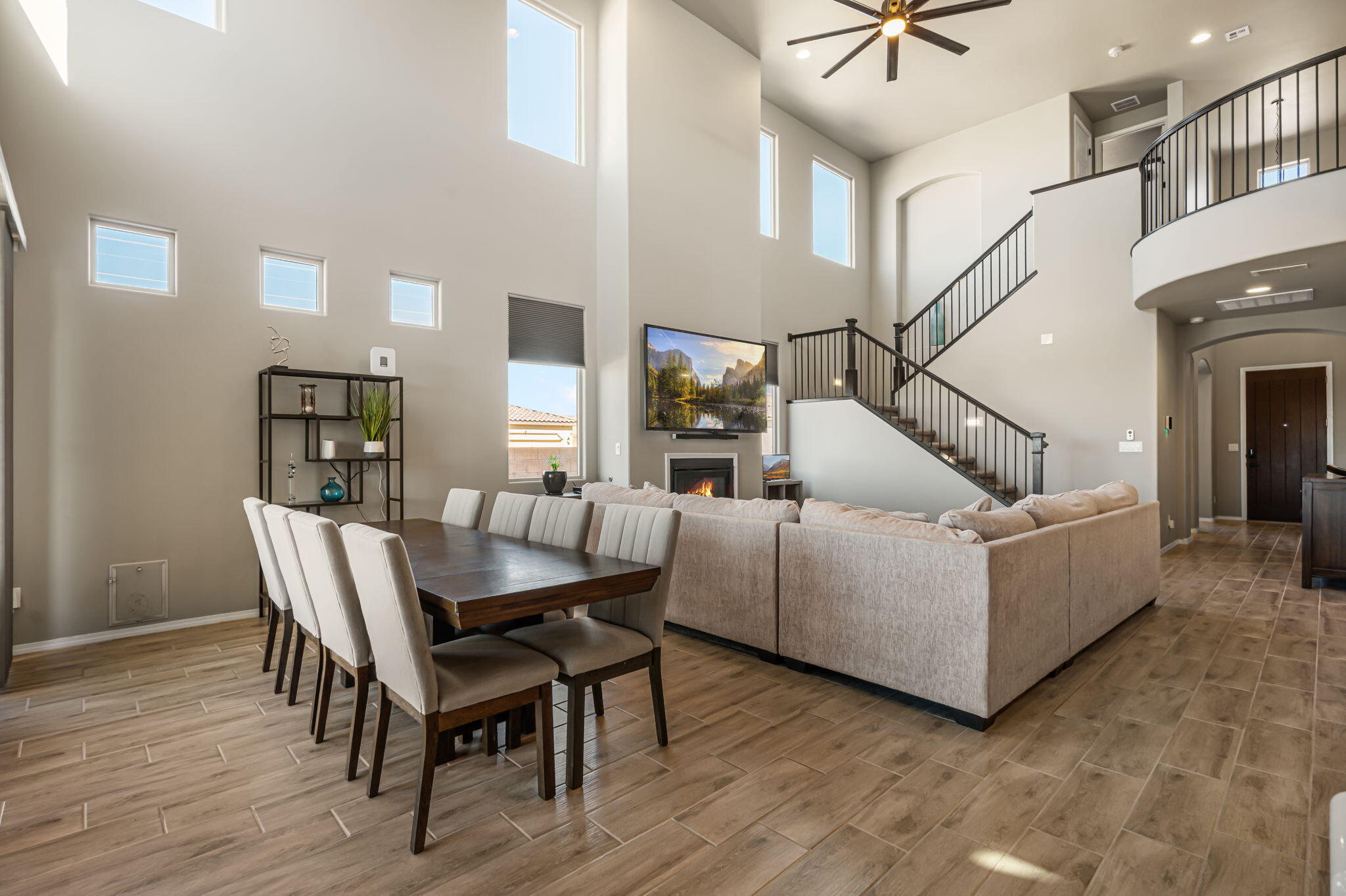 7002 Crystal Drive NE