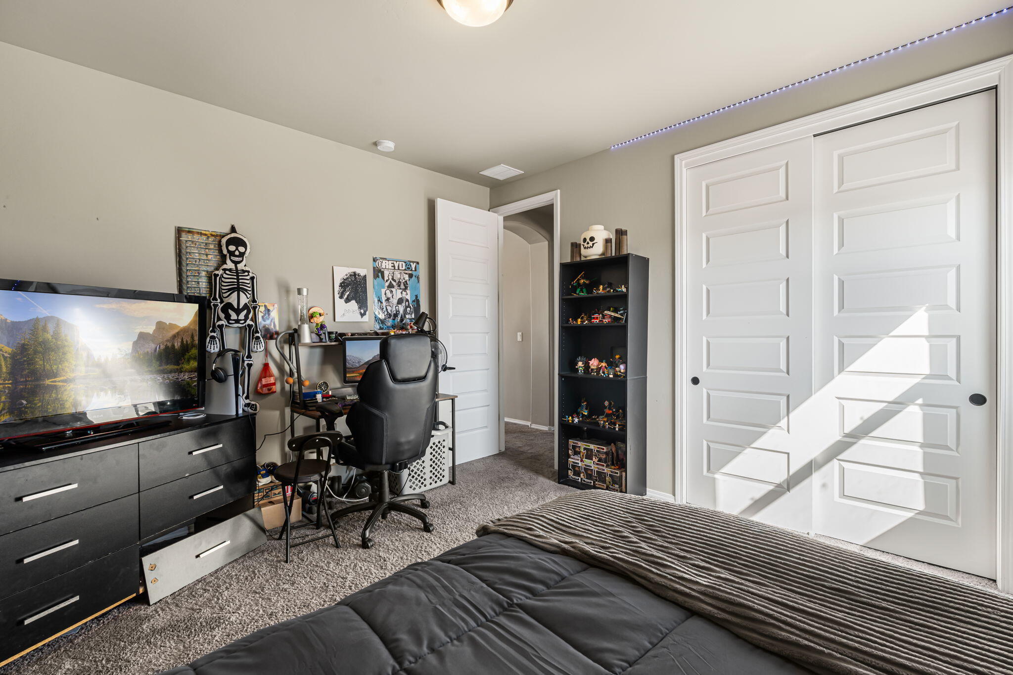 7002 Crystal Drive NE