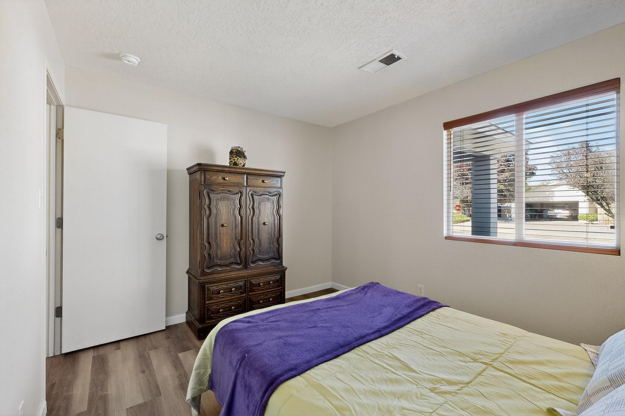 924 Perry Meadows Drive NE