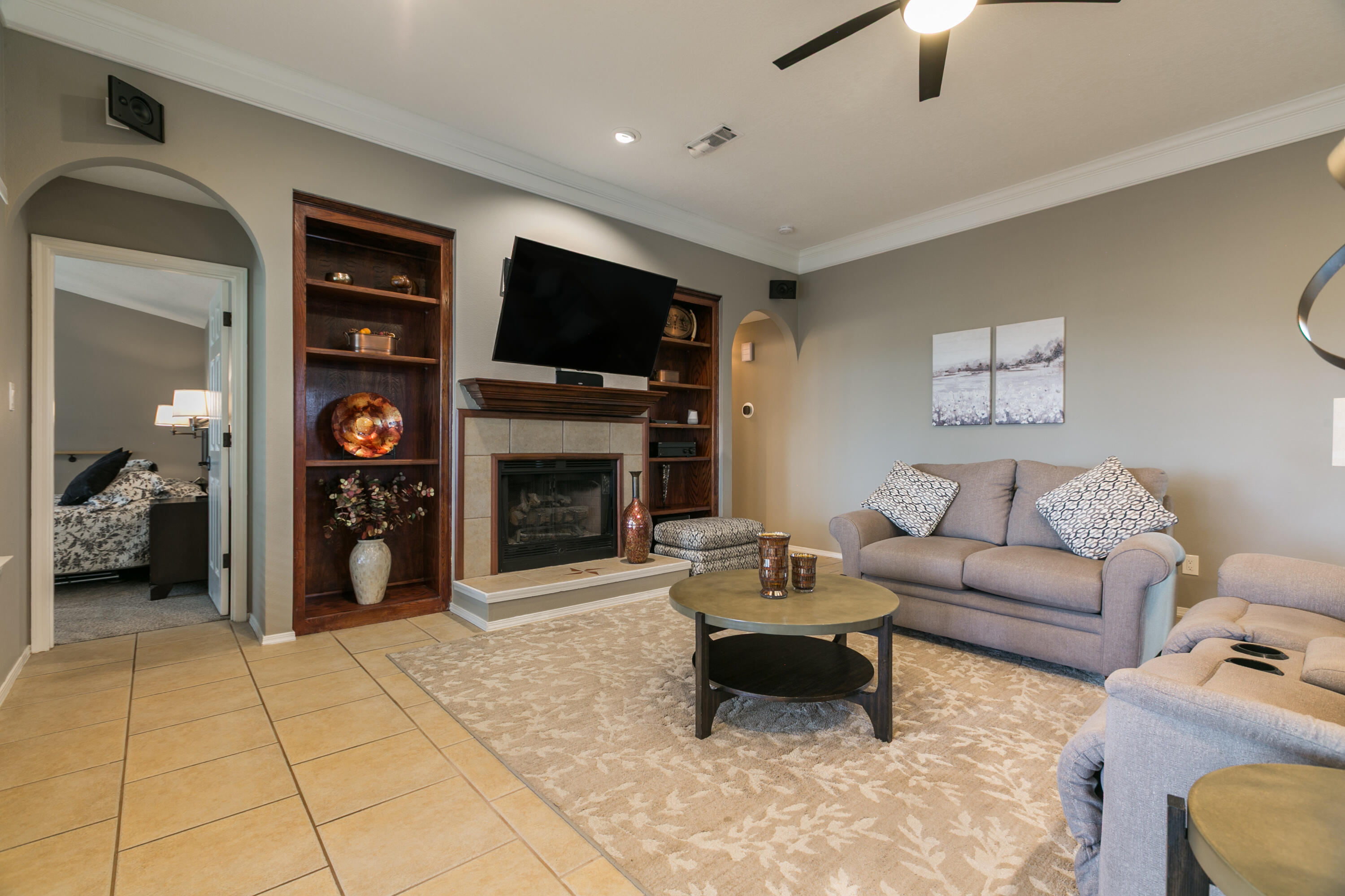 10120 SIERRA HILL Drive NW