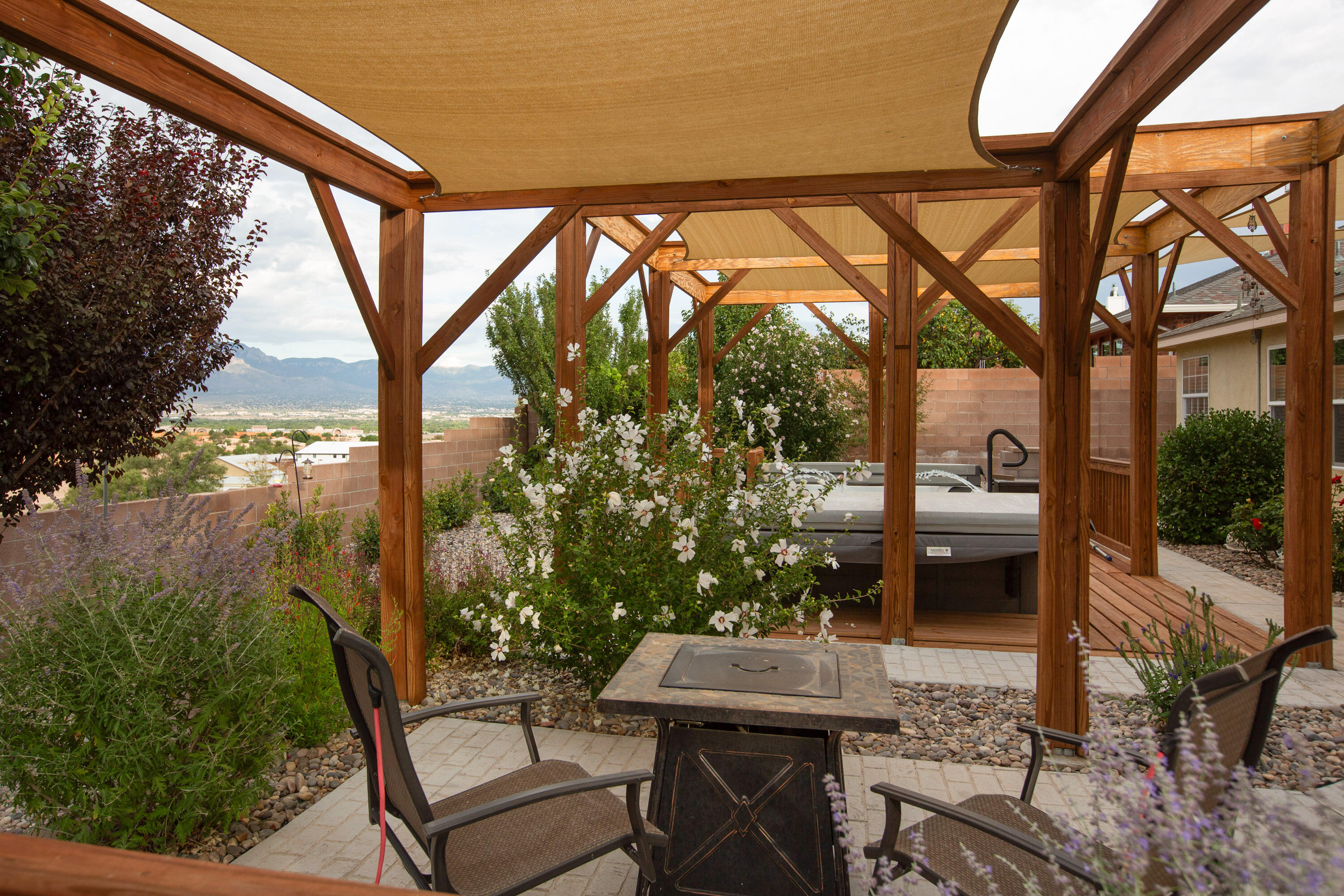 10120 SIERRA HILL Drive NW