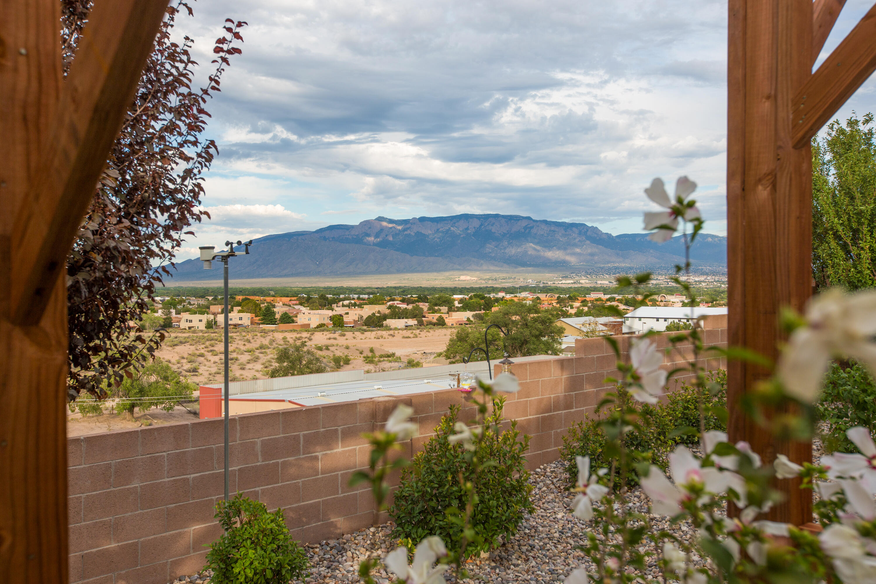 10120 SIERRA HILL Drive NW