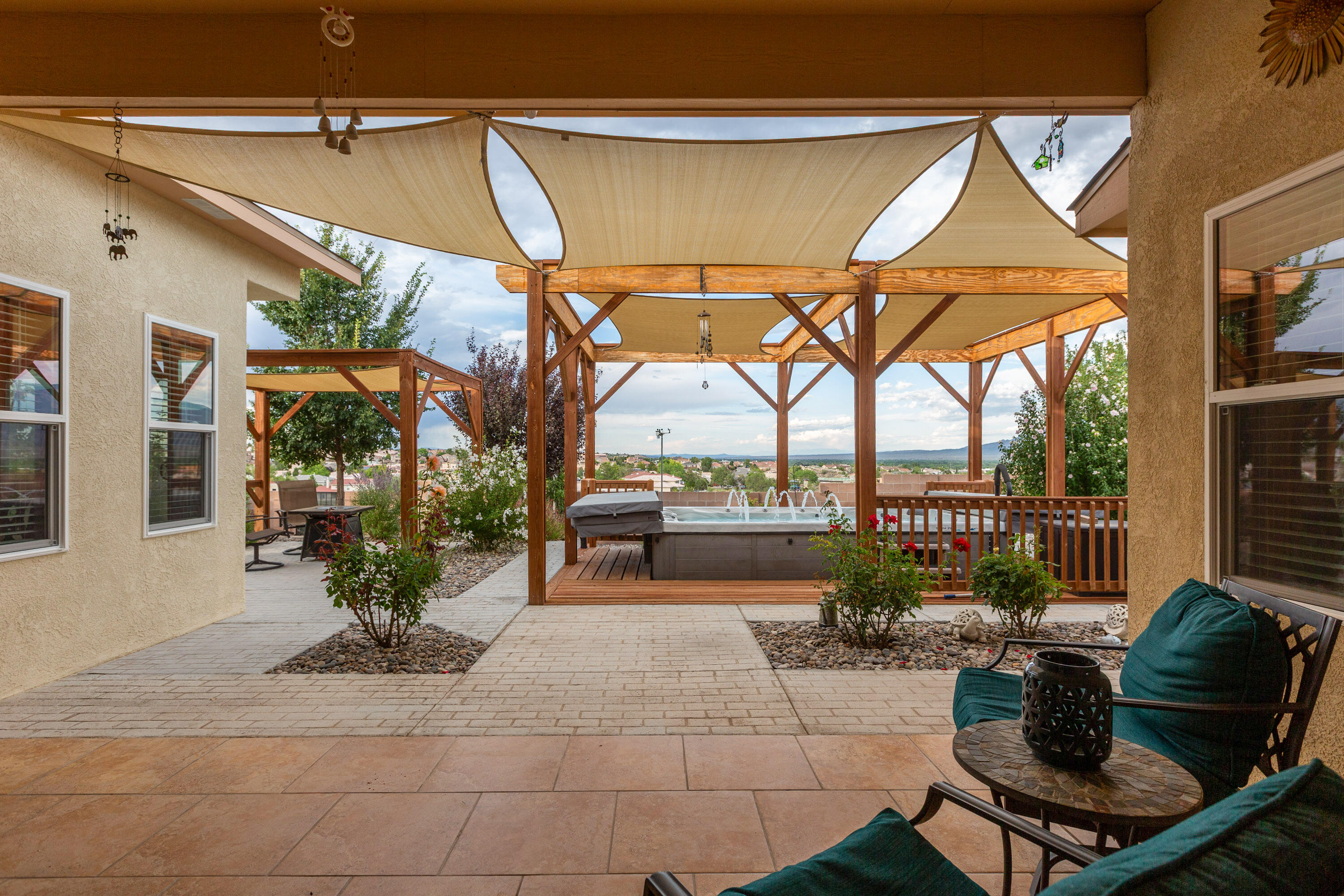 10120 SIERRA HILL Drive NW